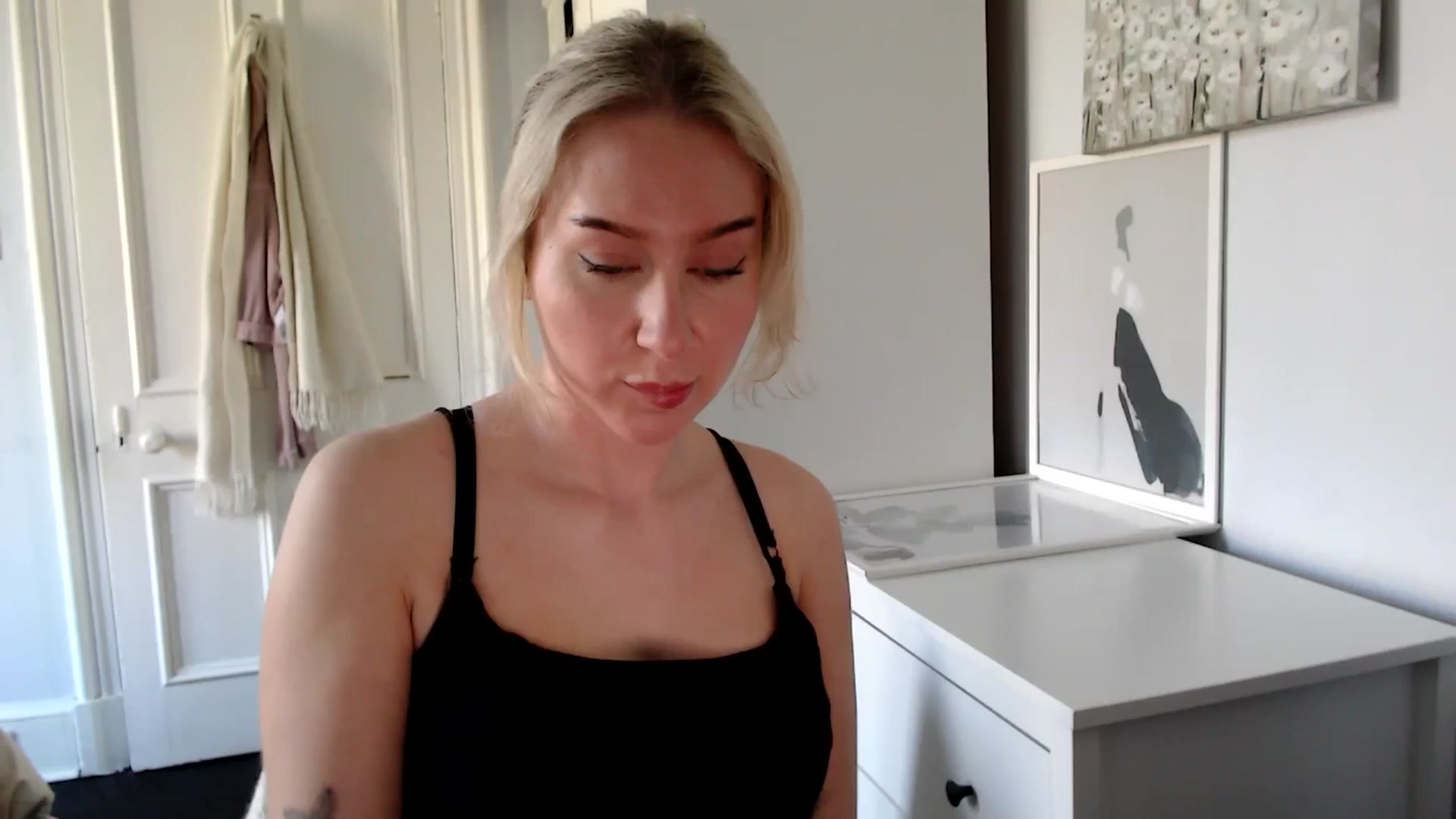 Gallery image thumbnail from British_Cutie's myfreecams stream on, 04/01/2025, 13:24 image 18 of 20