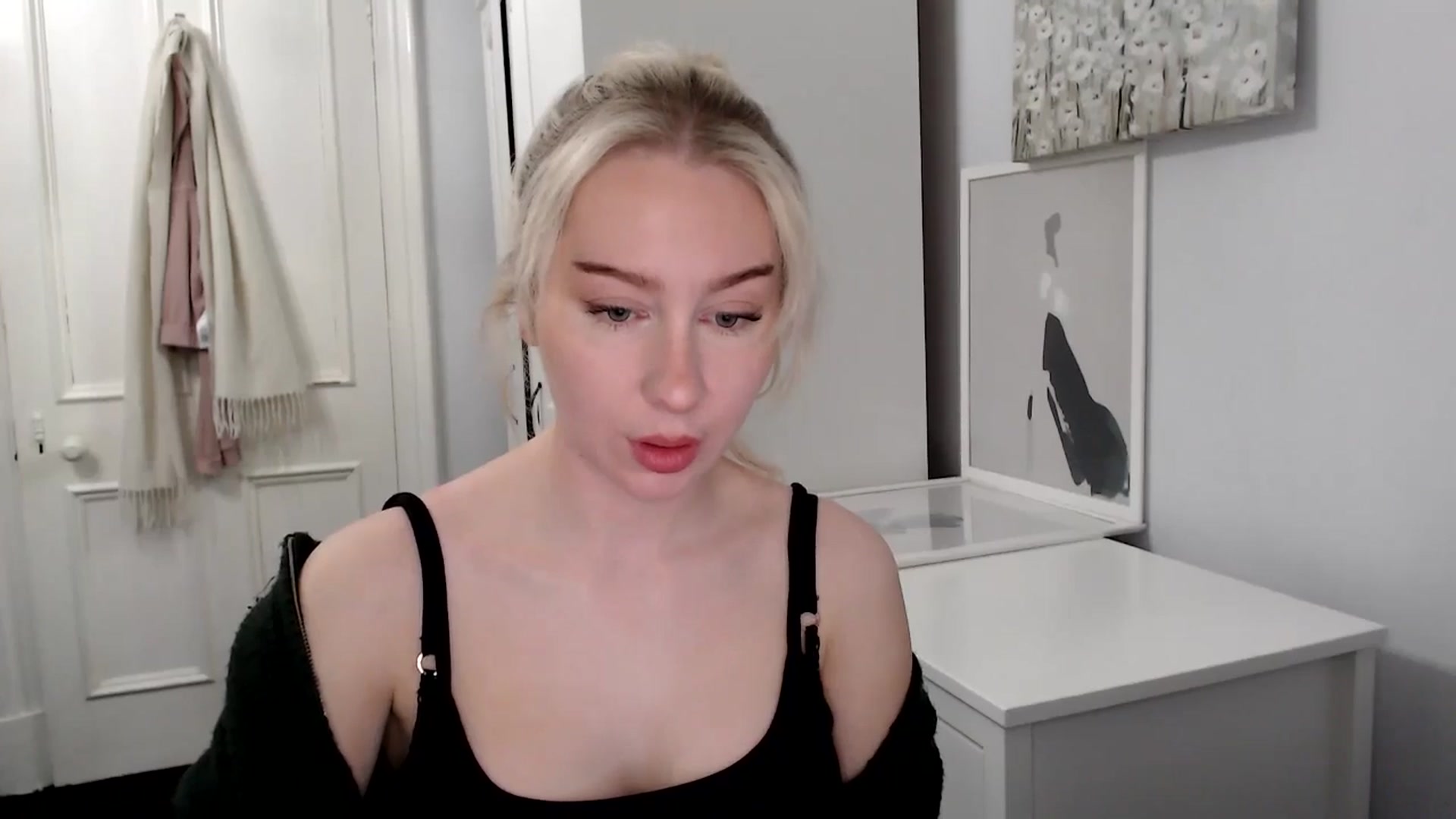 Gallery image thumbnail from British_Cutie's myfreecams stream on, 04/01/2025, 19:22 image 3 of 20