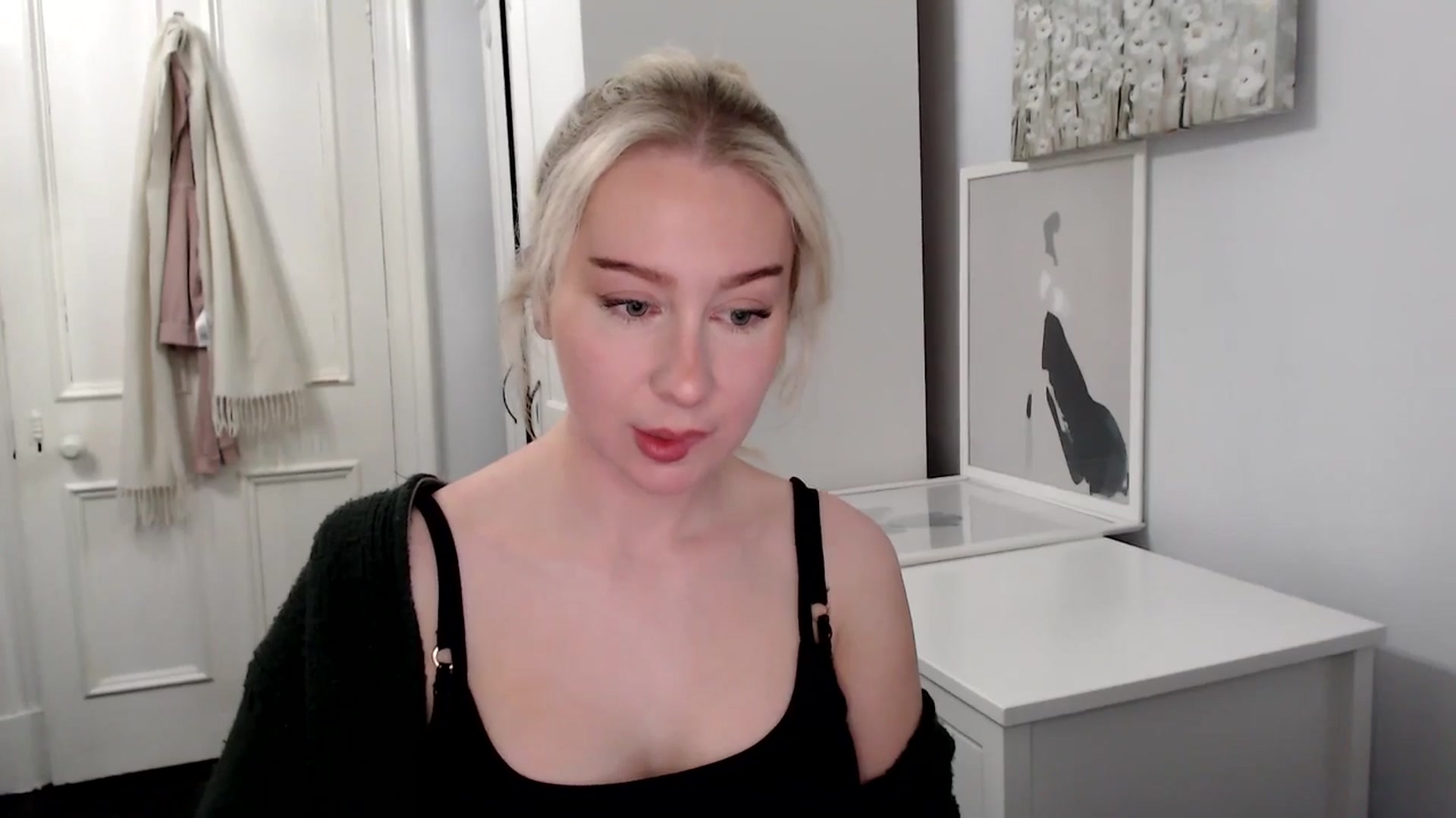 Gallery image thumbnail from British_Cutie's myfreecams stream on, 04/01/2025, 19:22 image 4 of 20