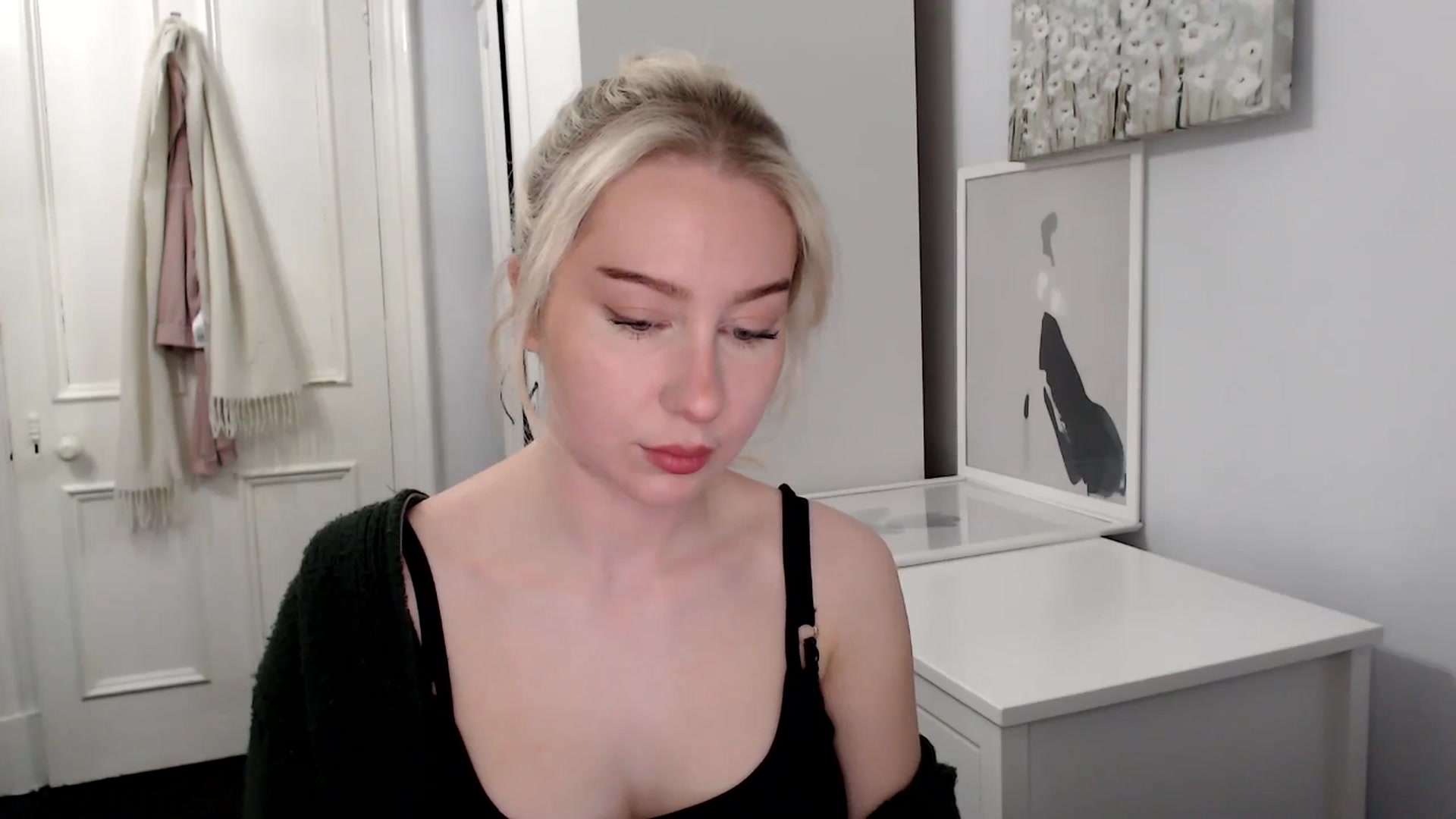 Gallery image thumbnail from British_Cutie's myfreecams stream on, 04/01/2025, 19:22 image 5 of 20
