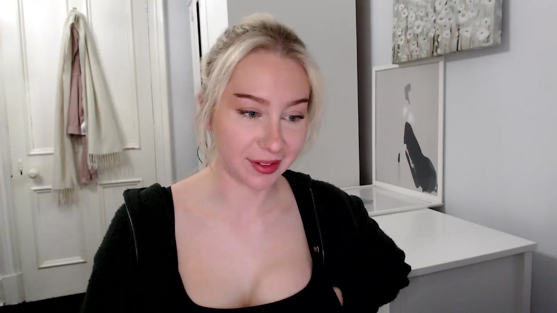 Gallery image thumbnail from British_Cutie's myfreecams stream on, 04/01/2025, 19:22 image 19 of 20
