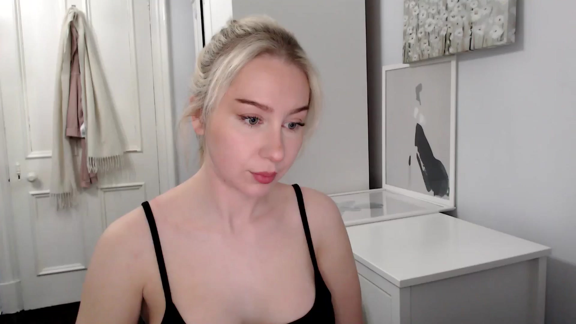 Gallery image thumbnail from British_Cutie's myfreecams stream on, 04/01/2025, 19:22 image 1 of 20