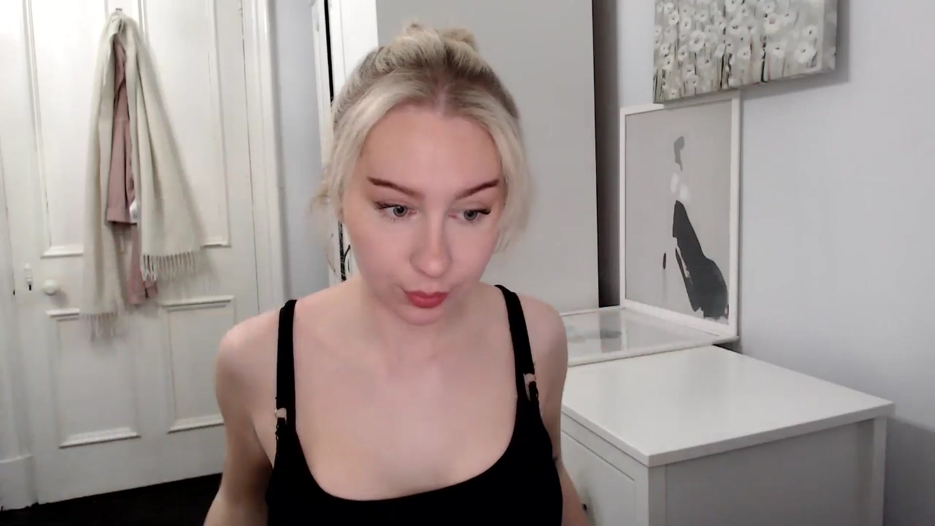 Gallery image thumbnail from British_Cutie's myfreecams stream on, 04/01/2025, 19:22 image 2 of 20