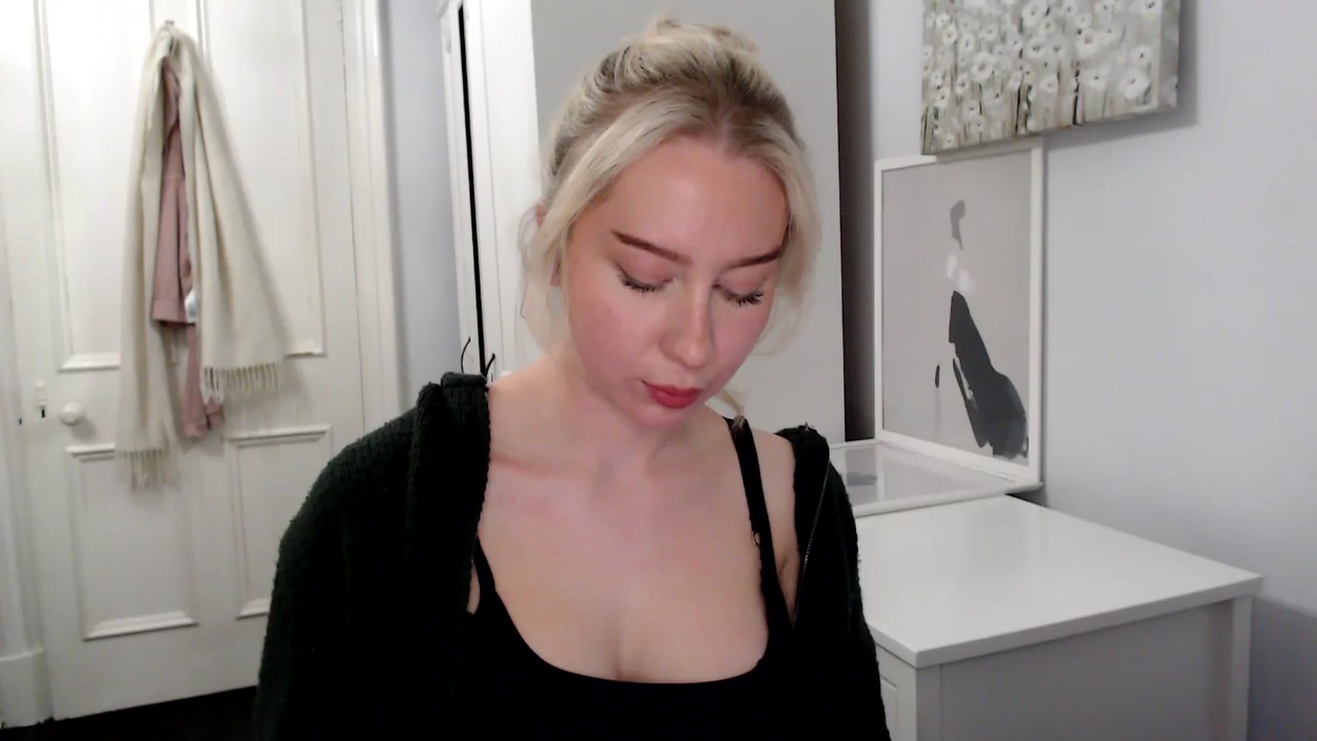 Gallery image thumbnail from British_Cutie's myfreecams stream on, 04/01/2025, 20:24 image 19 of 20