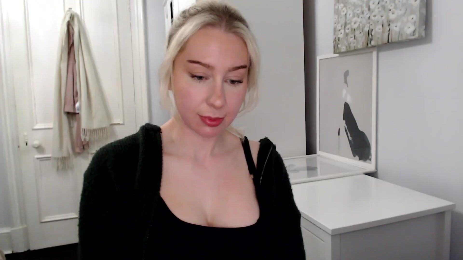 Gallery image thumbnail from British_Cutie's myfreecams stream on, 04/01/2025, 20:24 image 17 of 20