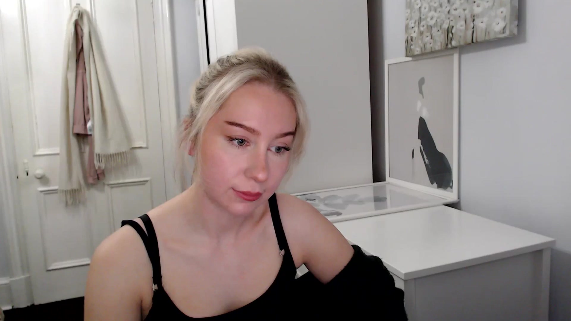 Gallery image thumbnail from British_Cutie's myfreecams stream on, 04/01/2025, 20:24 image 2 of 20