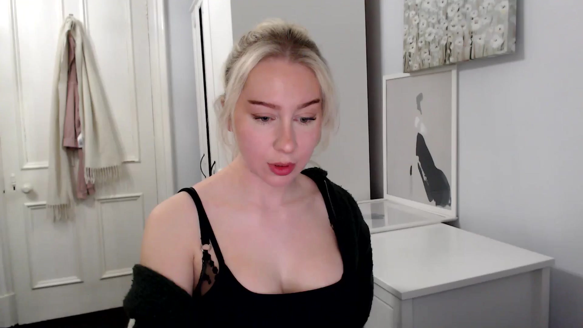 Gallery image thumbnail from British_Cutie's myfreecams stream on, 04/01/2025, 20:24 image 8 of 20
