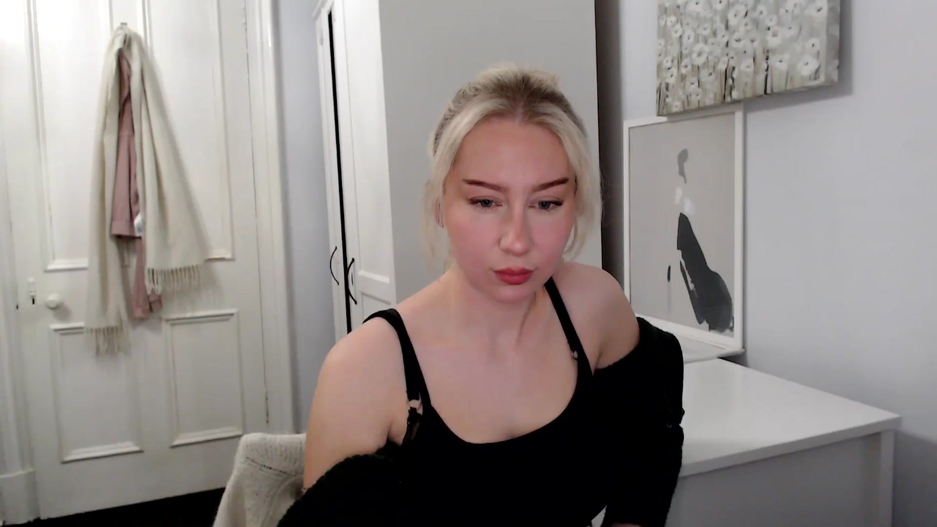 Gallery image thumbnail from British_Cutie's myfreecams stream on, 04/01/2025, 20:24 image 3 of 20