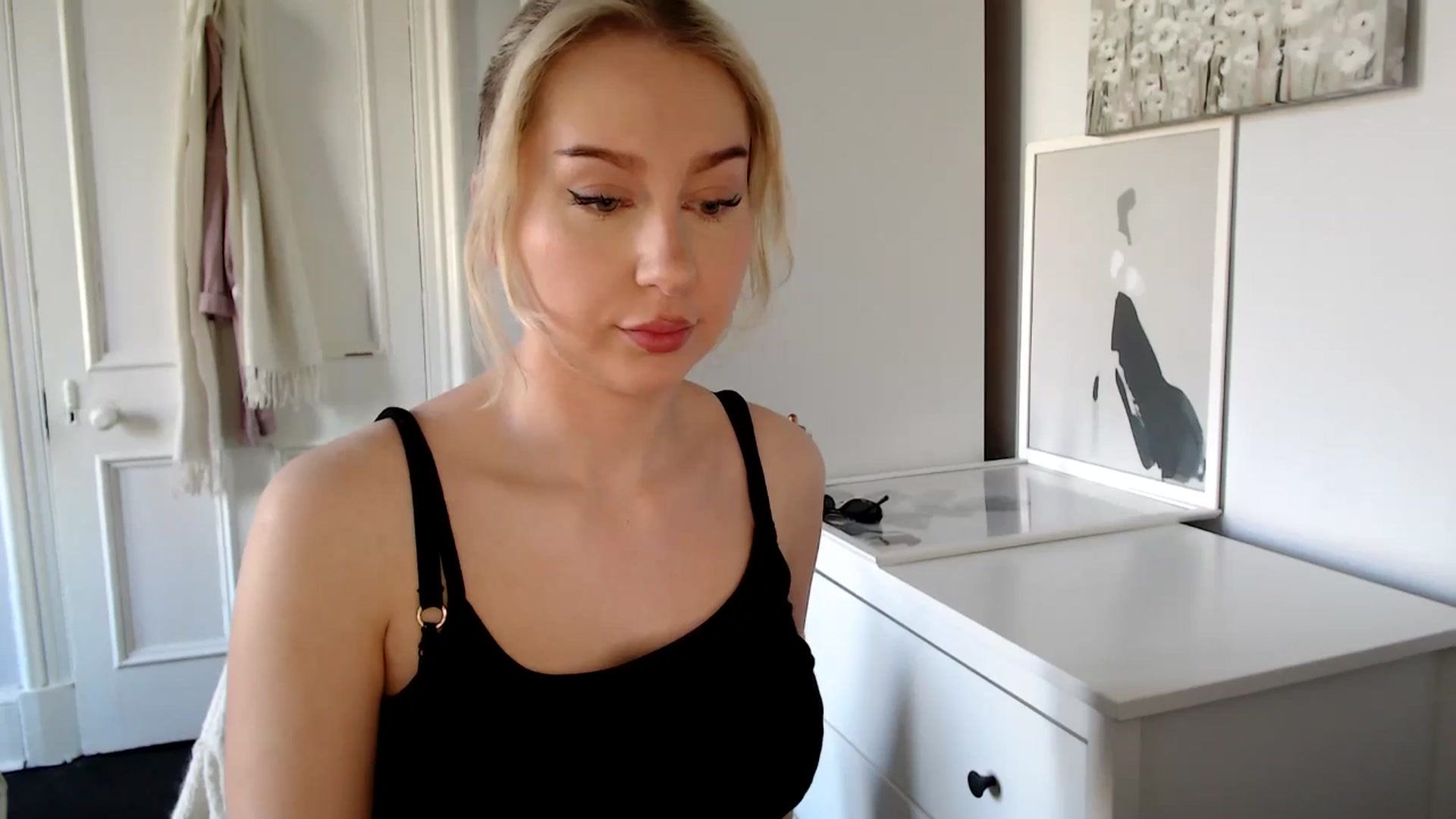 Gallery image thumbnail from British_Cutie's myfreecams stream on, 04/02/2025, 15:12 image 10 of 20