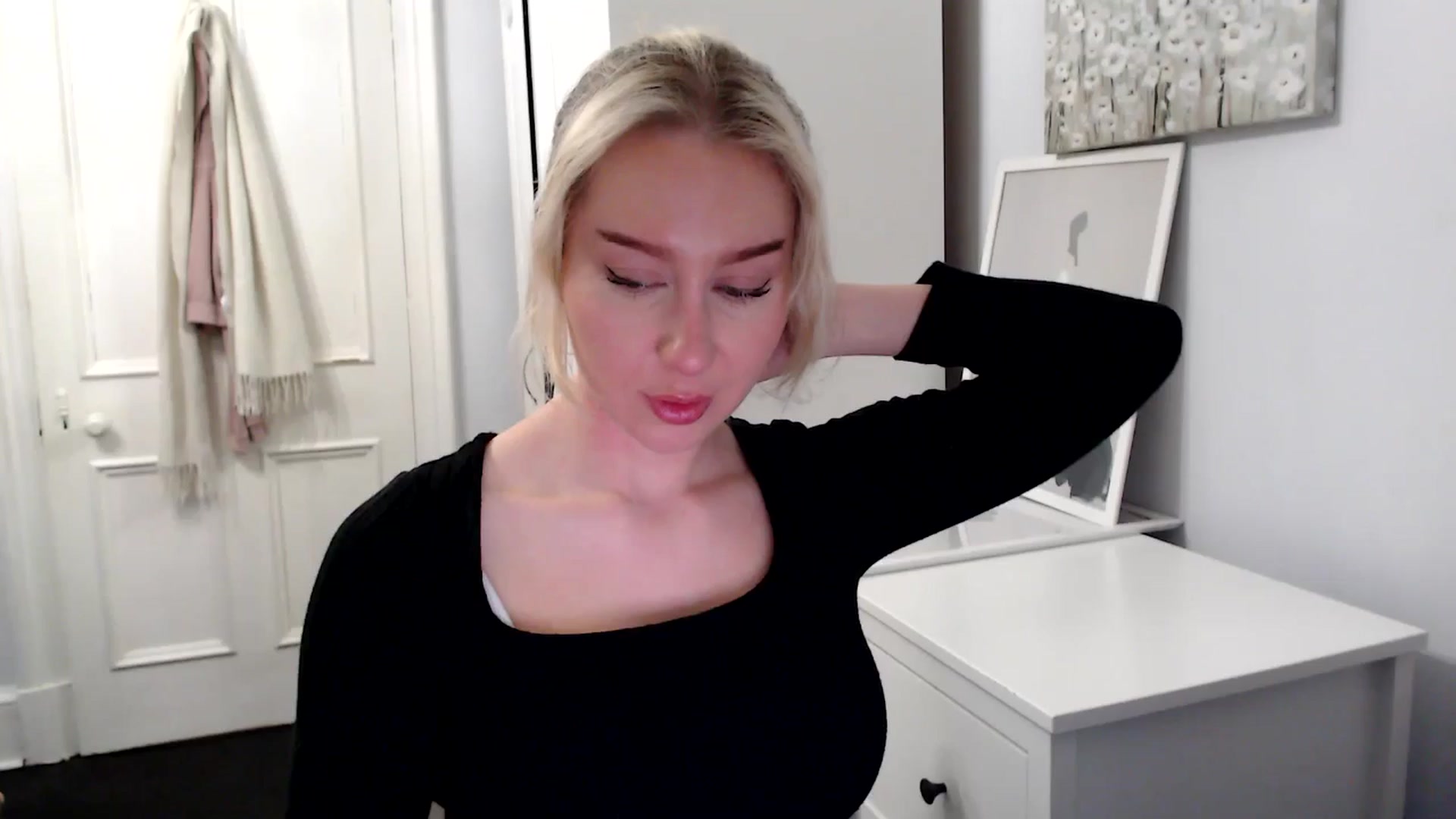 Gallery image thumbnail from British_Cutie's myfreecams stream on, 04/02/2025, 19:28 image 1 of 20