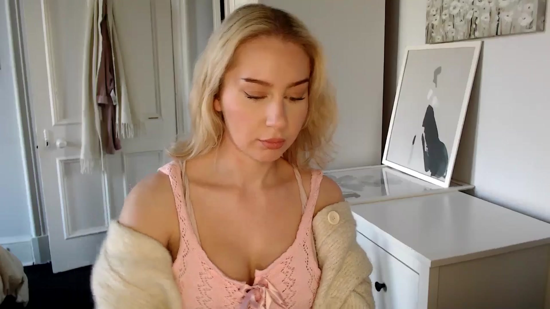 Gallery image thumbnail from British_Cutie's myfreecams stream on, 04/03/2025, 15:57 image 20 of 20