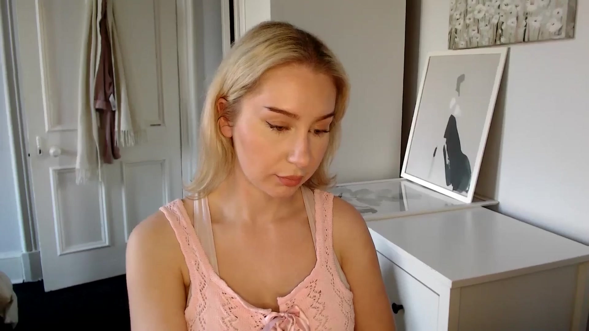 Gallery image thumbnail from British_Cutie's myfreecams stream on, 04/03/2025, 16:30 image 19 of 20