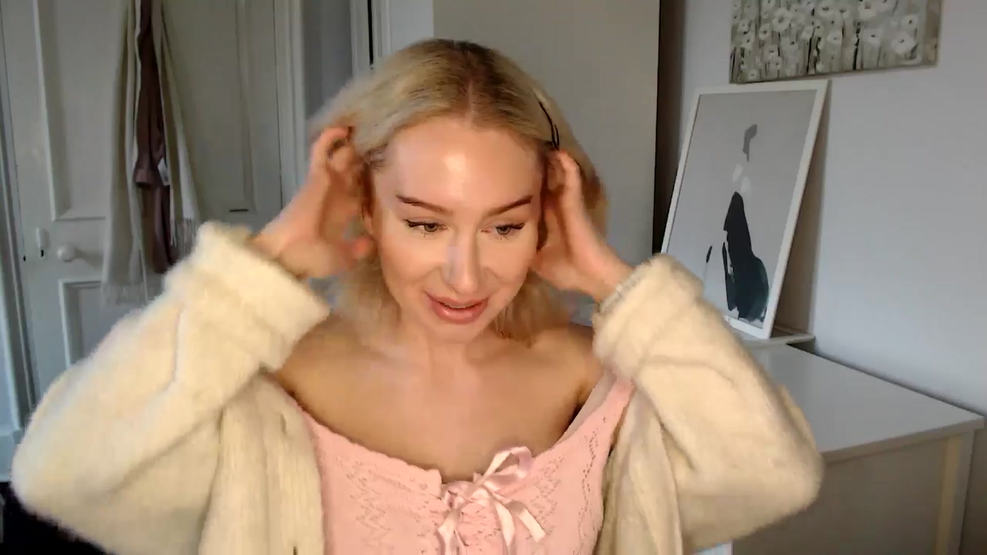 Gallery image thumbnail from British_Cutie's myfreecams stream on, 04/03/2025, 18:23 image 9 of 20