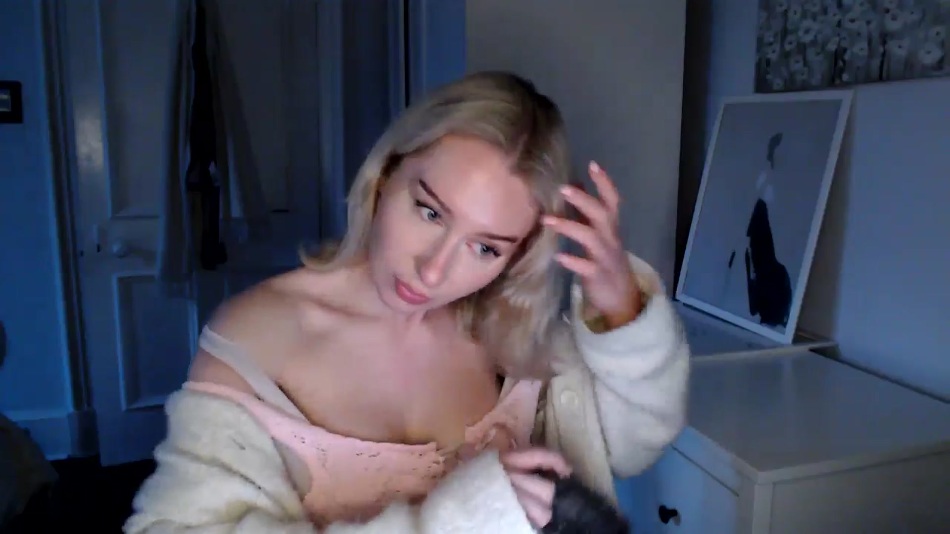 Gallery image thumbnail from British_Cutie's myfreecams stream on, 04/03/2025, 19:09 image 12 of 20