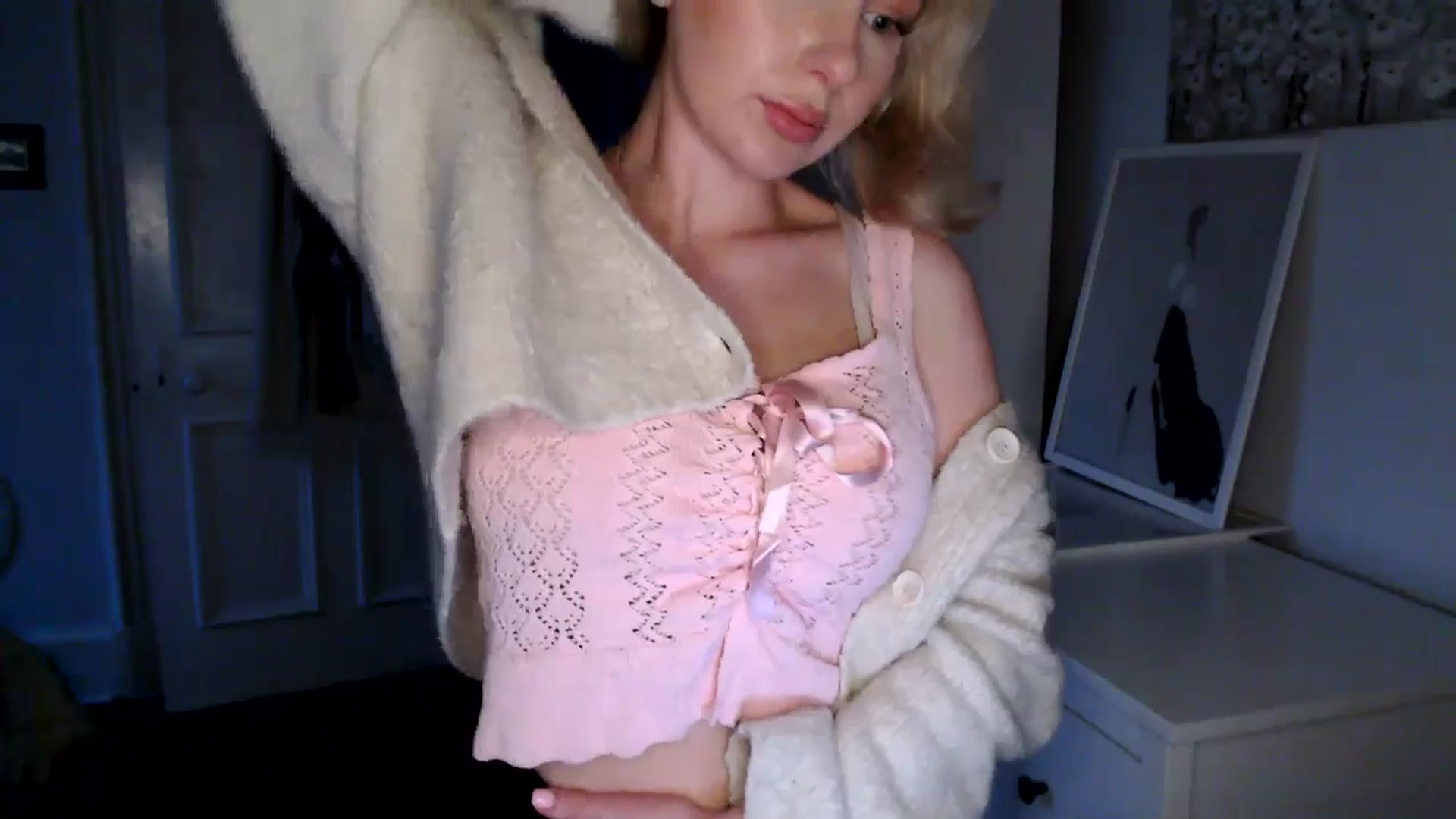 Gallery image thumbnail from British_Cutie's myfreecams stream on, 04/03/2025, 19:09 image 18 of 20