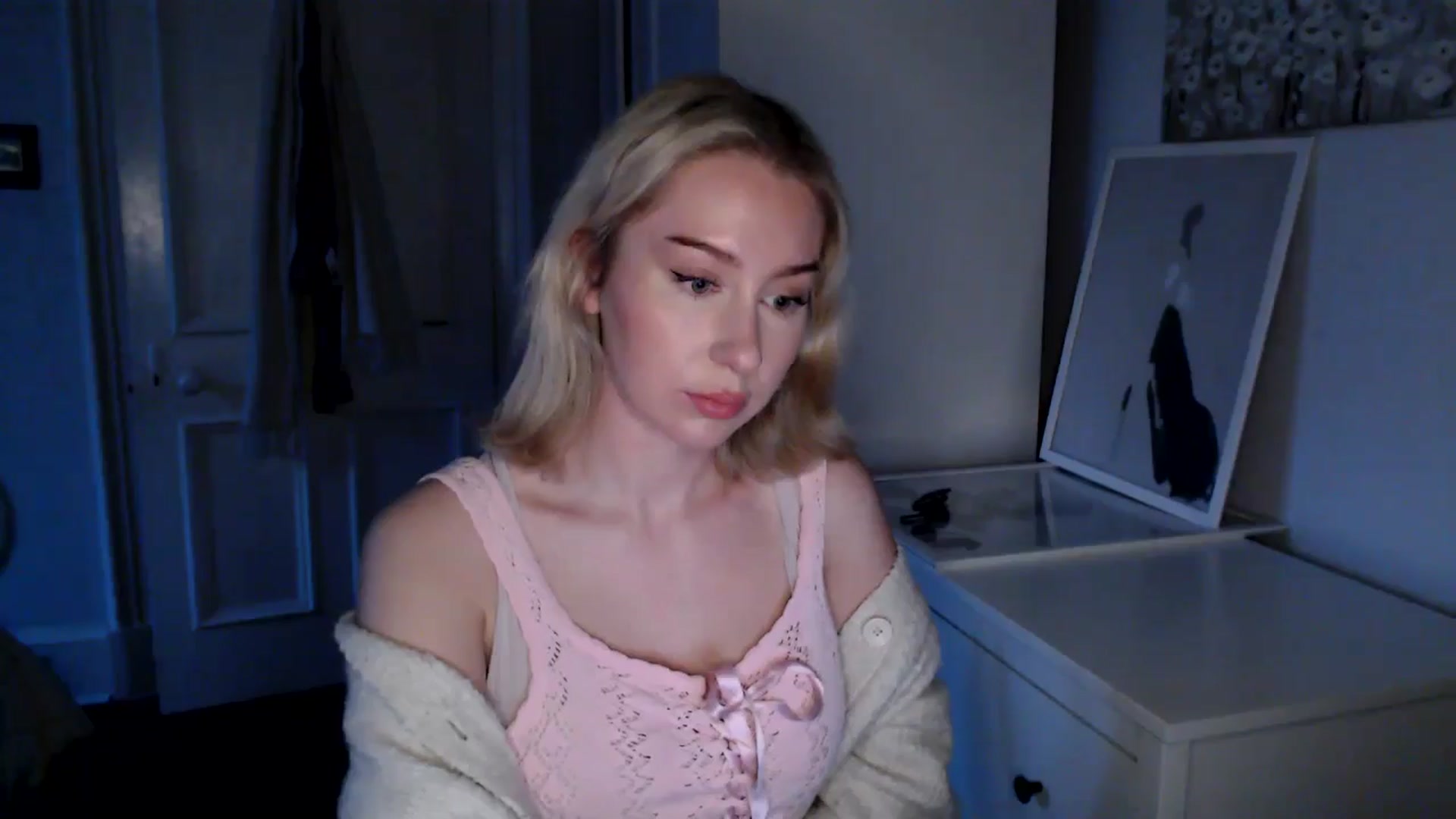 Gallery image thumbnail from British_Cutie's myfreecams stream on, 04/03/2025, 19:09 image 15 of 20