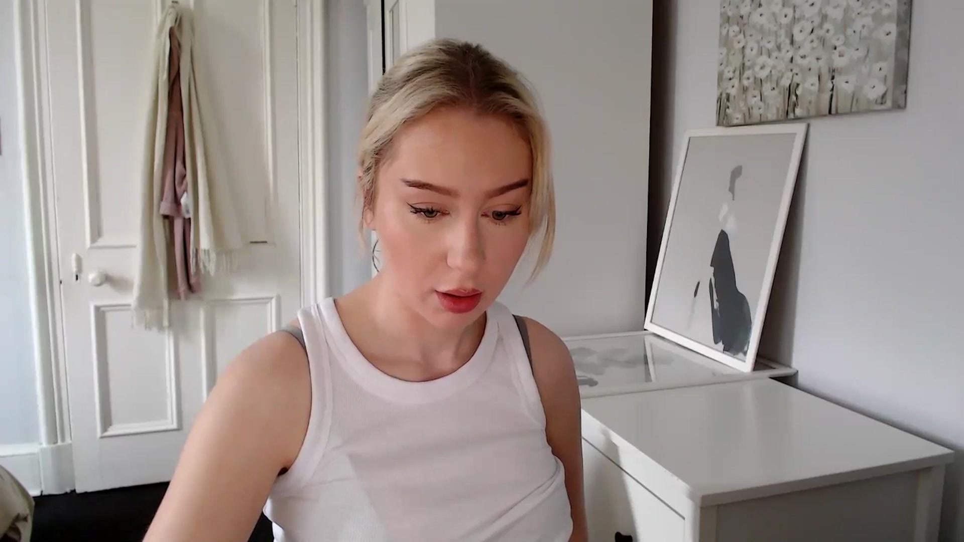 Gallery image thumbnail from British_Cutie's myfreecams stream on, 04/04/2025, 09:37 image 13 of 20