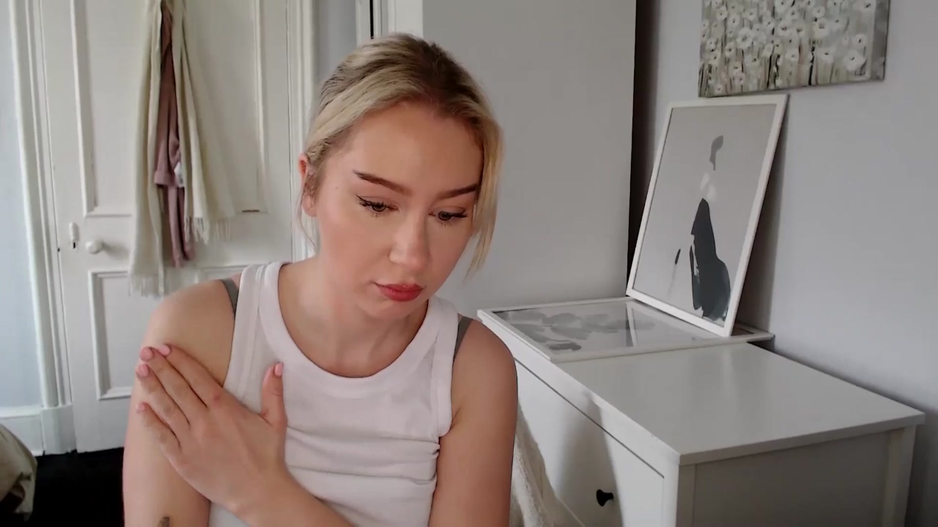 Gallery image thumbnail from British_Cutie's myfreecams stream on, 04/04/2025, 09:37 image 17 of 20