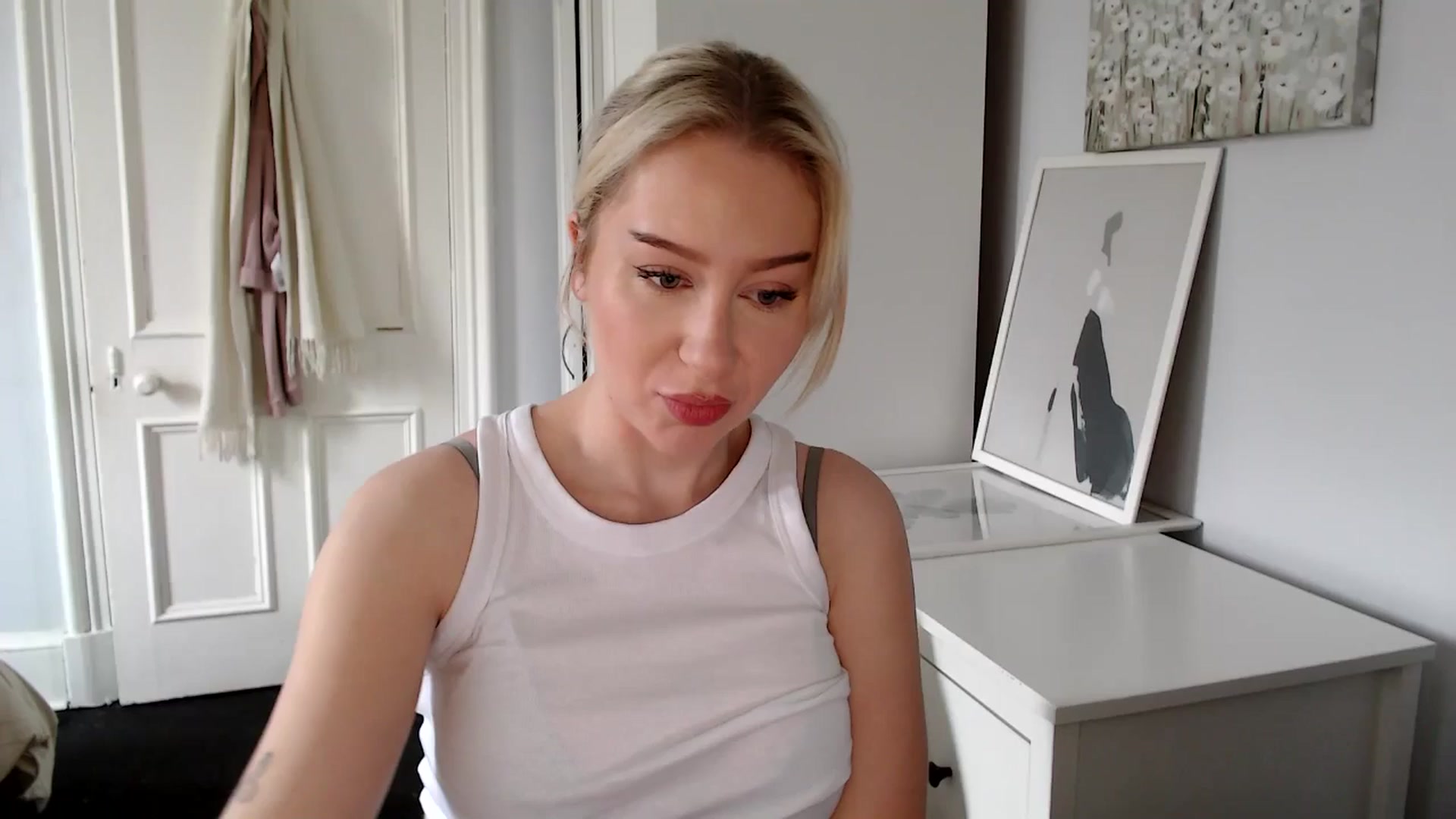 Gallery image thumbnail from British_Cutie's myfreecams stream on, 04/04/2025, 09:37 image 15 of 20