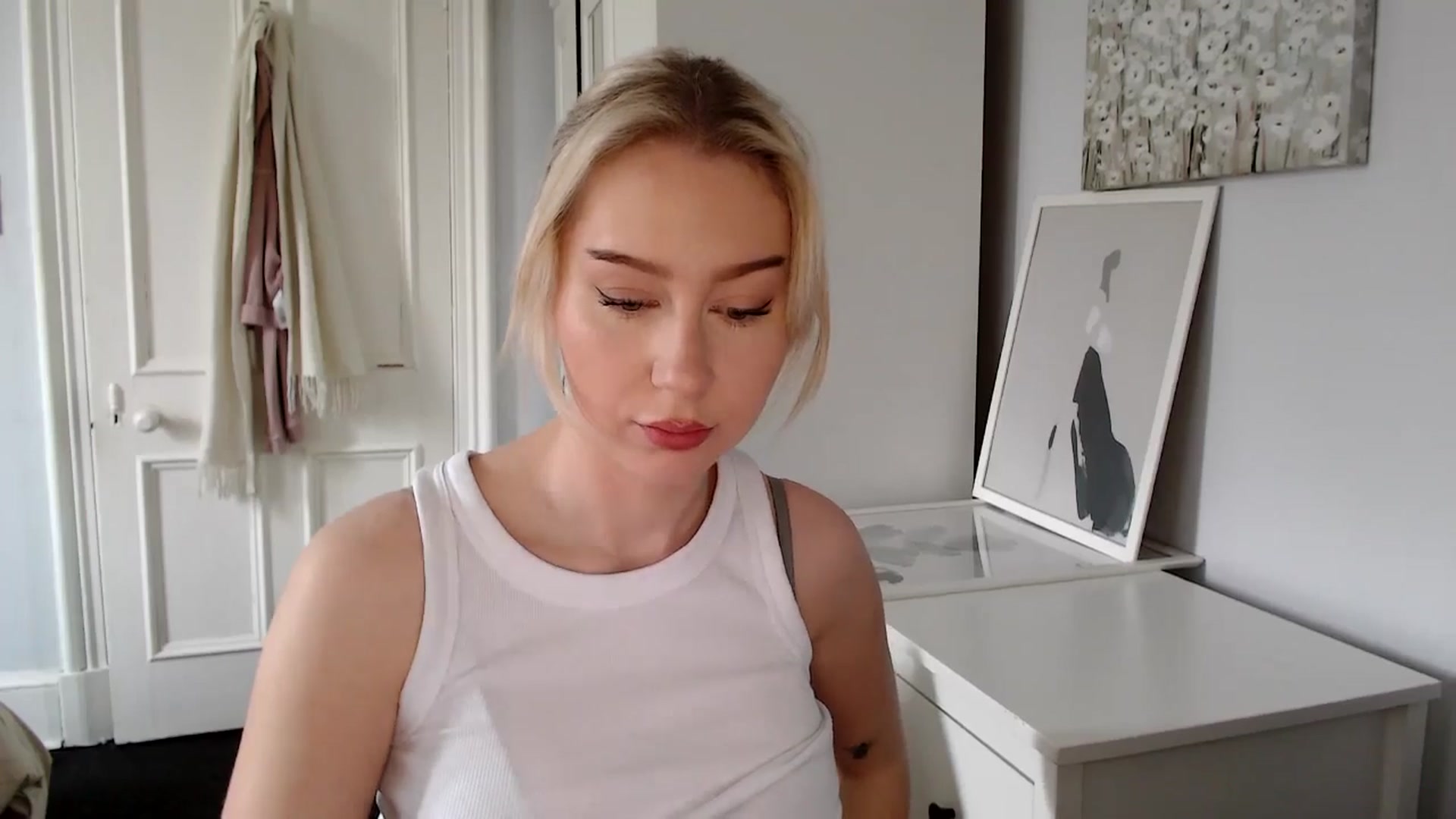 Gallery image thumbnail from British_Cutie's myfreecams stream on, 04/04/2025, 09:37 image 12 of 20