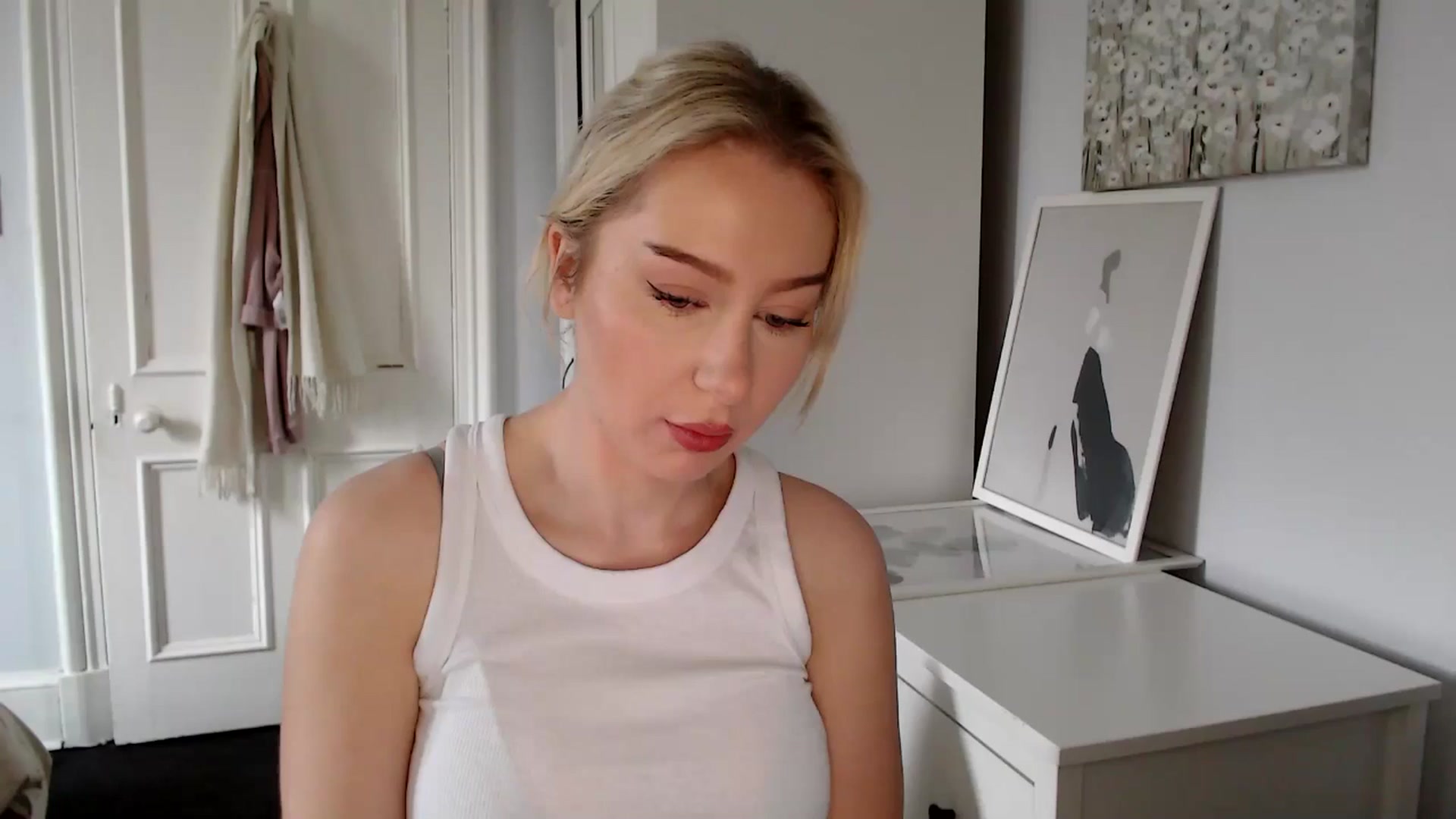 Gallery image thumbnail from British_Cutie's myfreecams stream on, 04/04/2025, 09:37 image 5 of 20