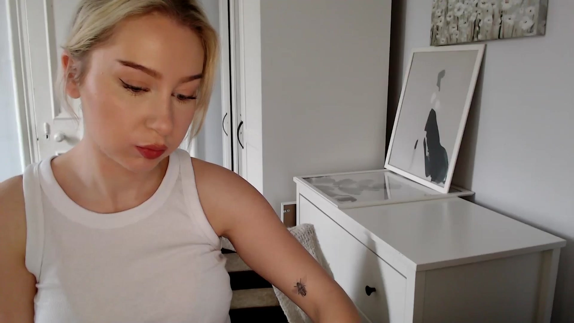 Gallery image thumbnail from British_Cutie's myfreecams stream on, 04/04/2025, 09:37 image 3 of 20