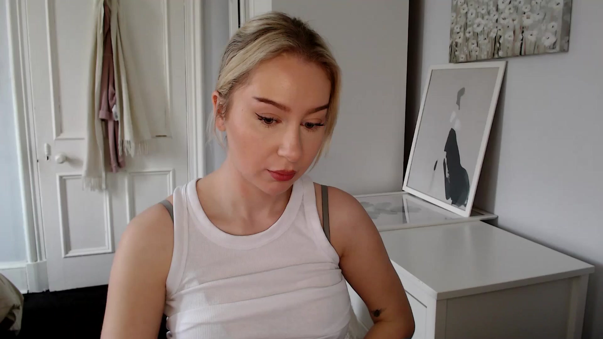 Gallery image thumbnail from British_Cutie's myfreecams stream on, 04/04/2025, 09:37 image 18 of 20