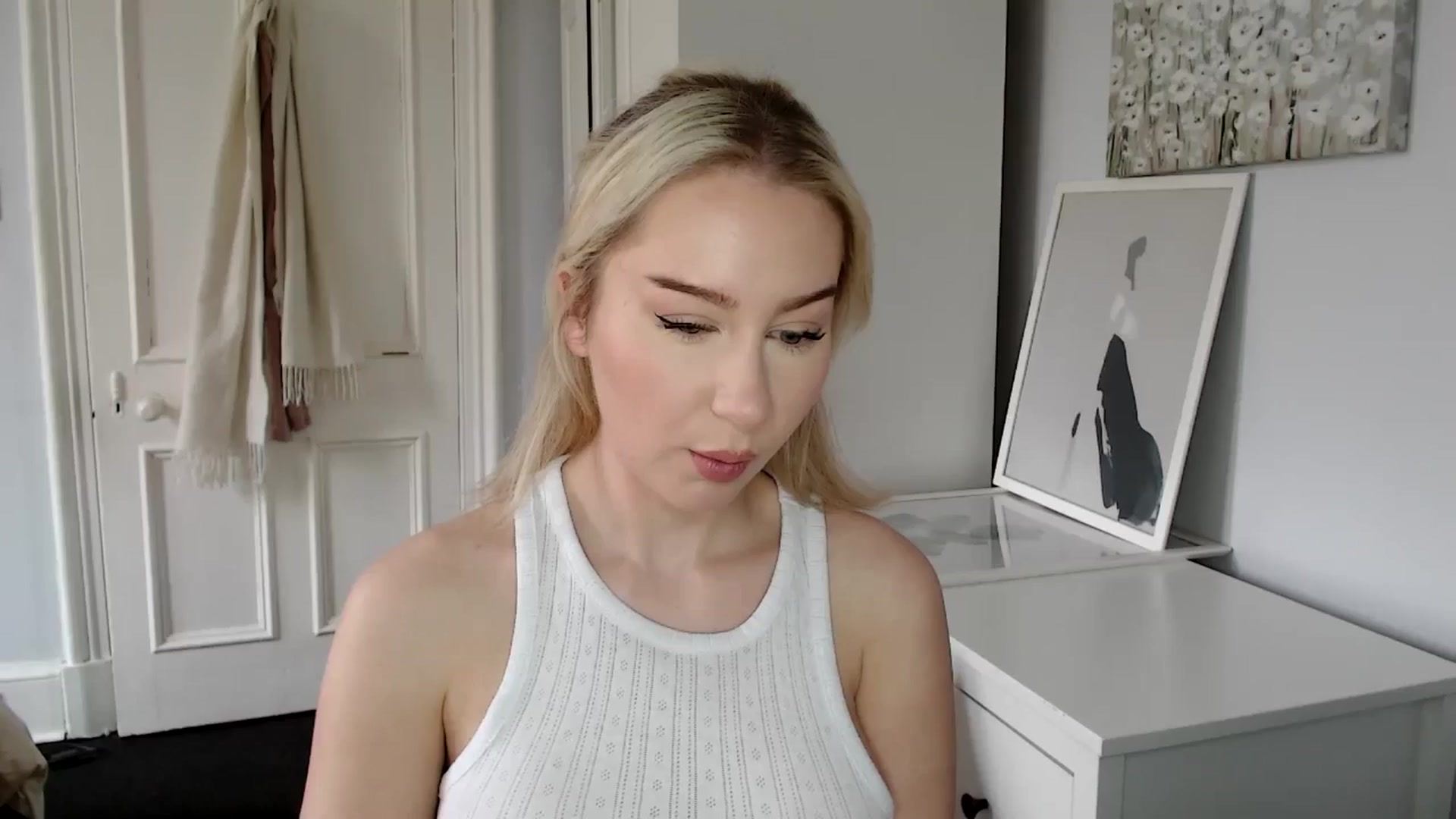 Gallery image thumbnail from British_Cutie's myfreecams stream on, 04/05/2025, 12:23 image 1 of 20