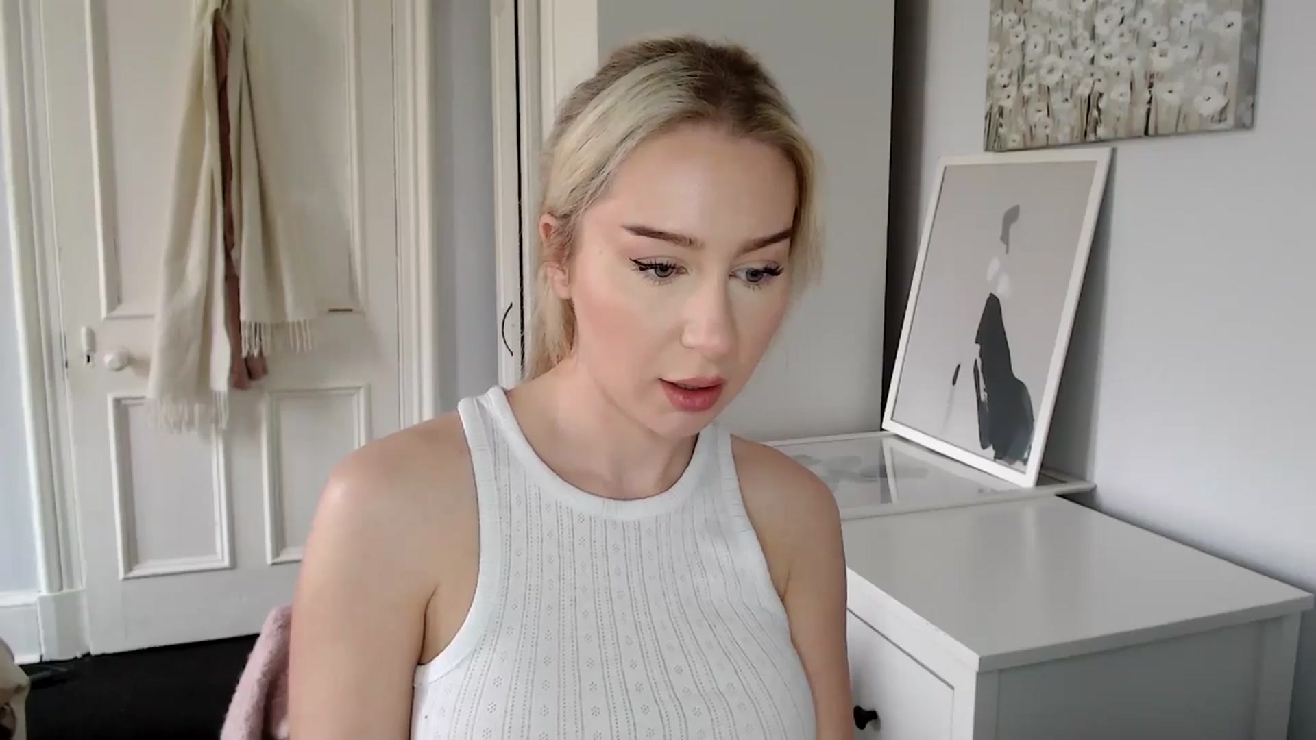 Gallery image thumbnail from British_Cutie's myfreecams stream on, 04/05/2025, 12:23 image 15 of 20