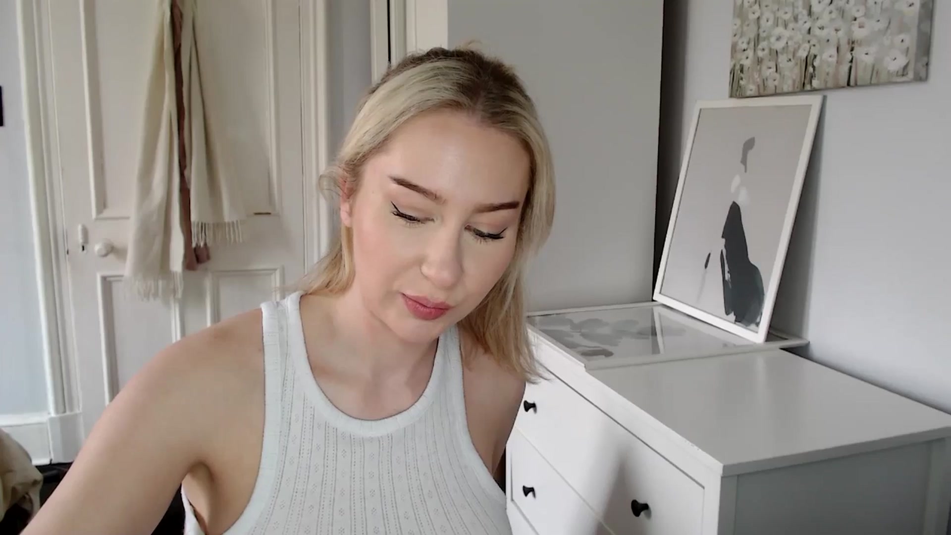 Gallery image thumbnail from British_Cutie's myfreecams stream on, 04/05/2025, 12:39 image 4 of 20
