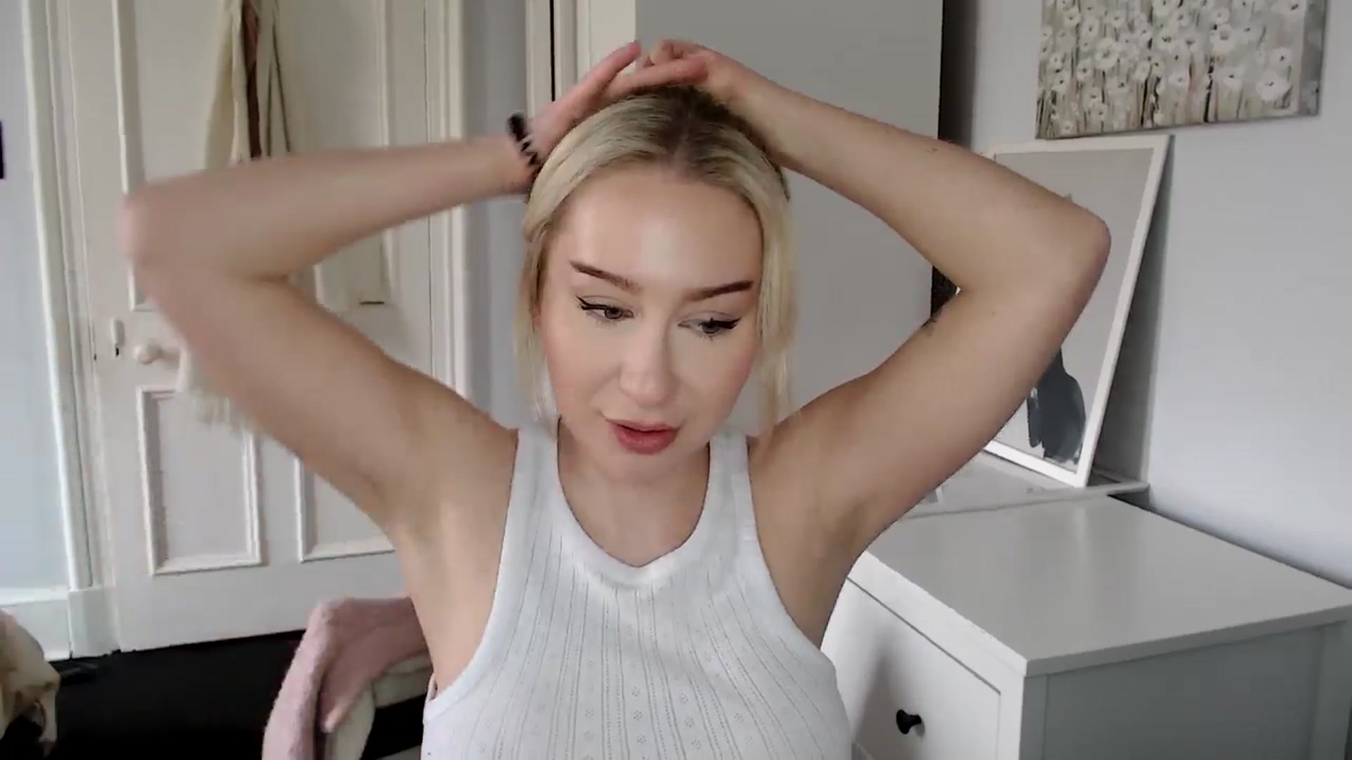 Gallery image thumbnail from British_Cutie's myfreecams stream on, 04/05/2025, 12:39 image 13 of 20