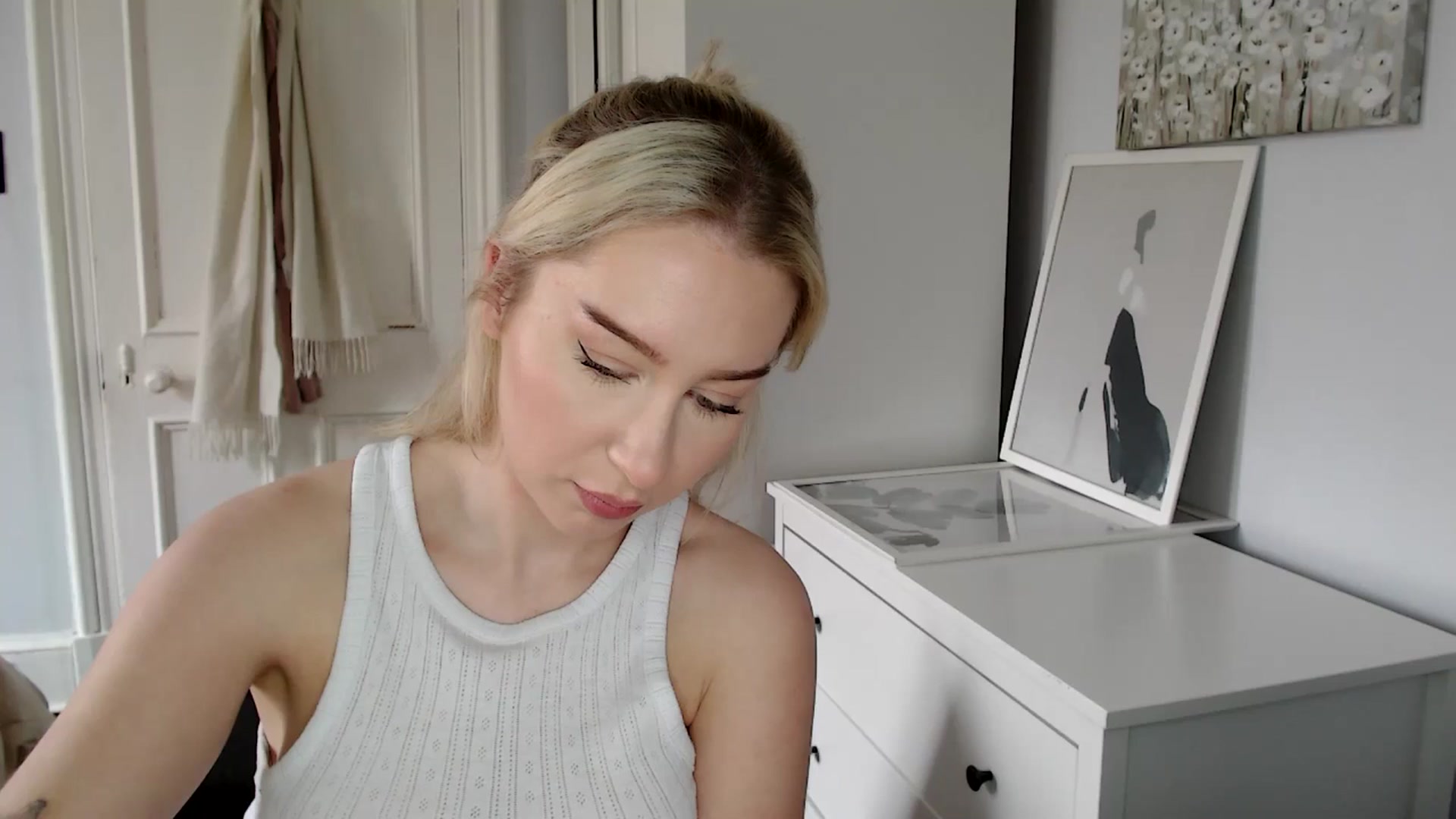 Gallery image thumbnail from British_Cutie's myfreecams stream on, 04/05/2025, 12:39 image 1 of 20