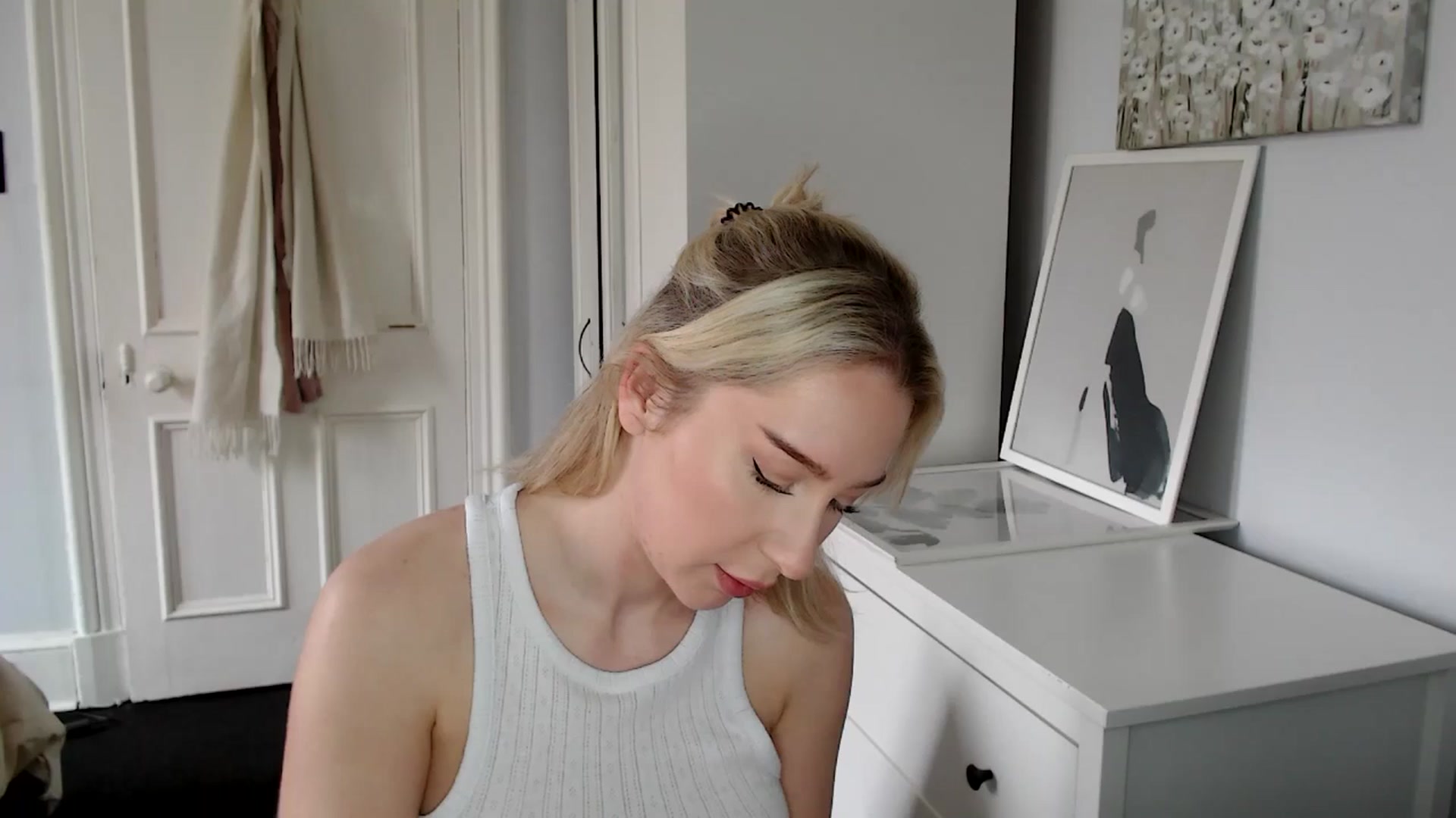 Gallery image thumbnail from British_Cutie's myfreecams stream on, 04/05/2025, 12:39 image 5 of 20