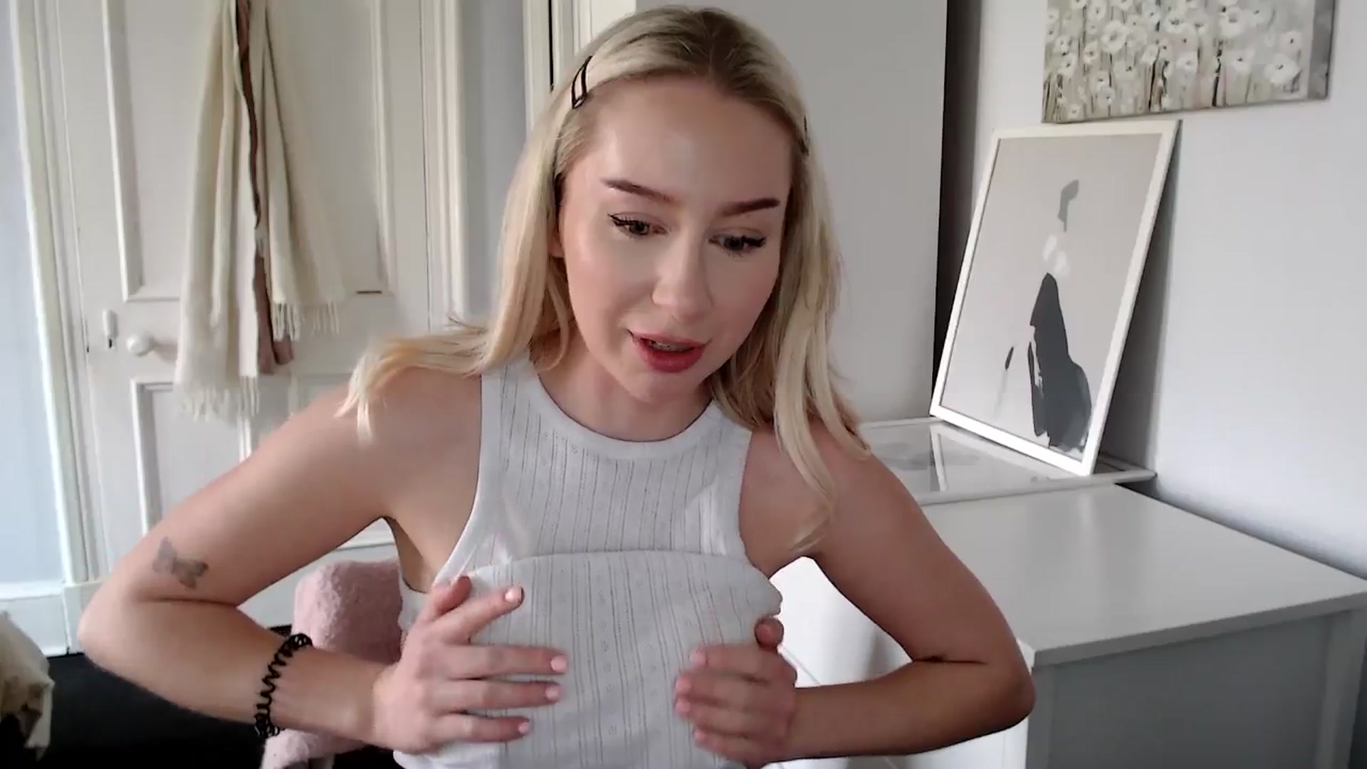 Gallery image thumbnail from British_Cutie's myfreecams stream on, 04/05/2025, 15:23 image 19 of 20