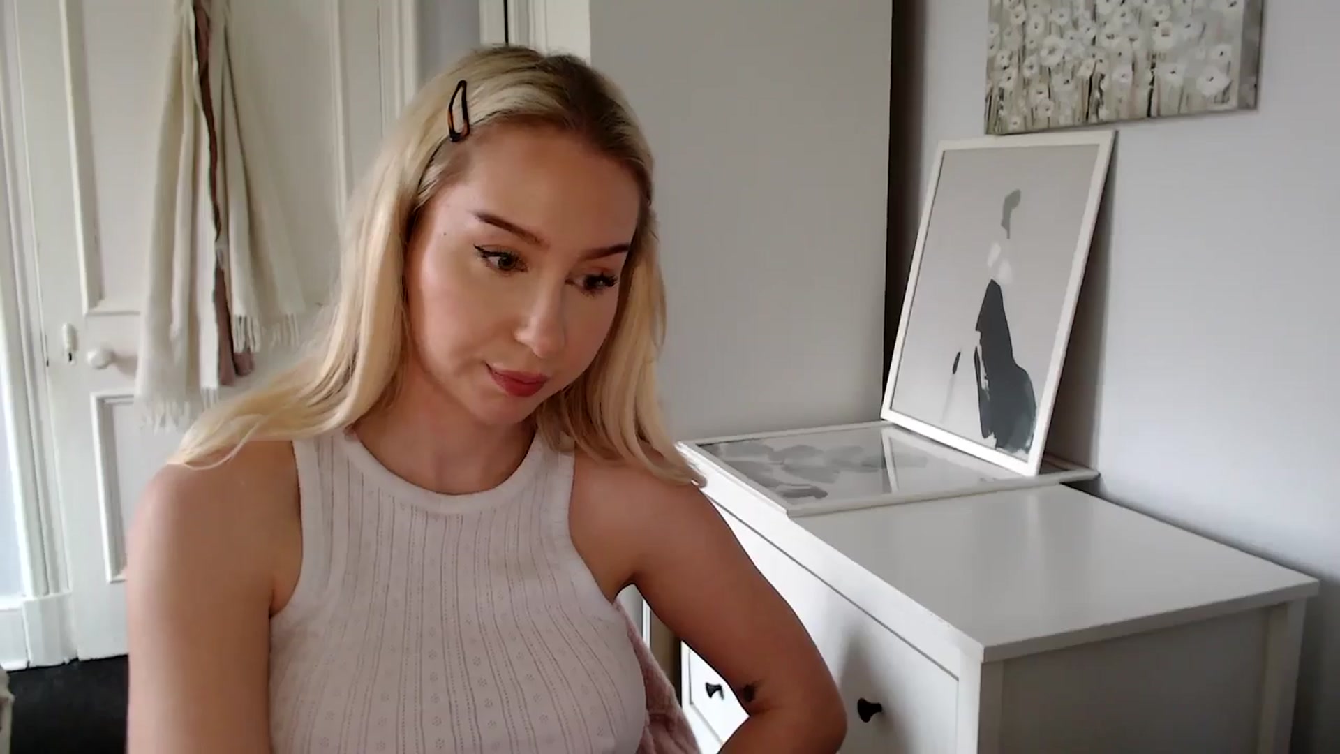 Gallery image thumbnail from British_Cutie's myfreecams stream on, 04/05/2025, 15:23 image 7 of 20