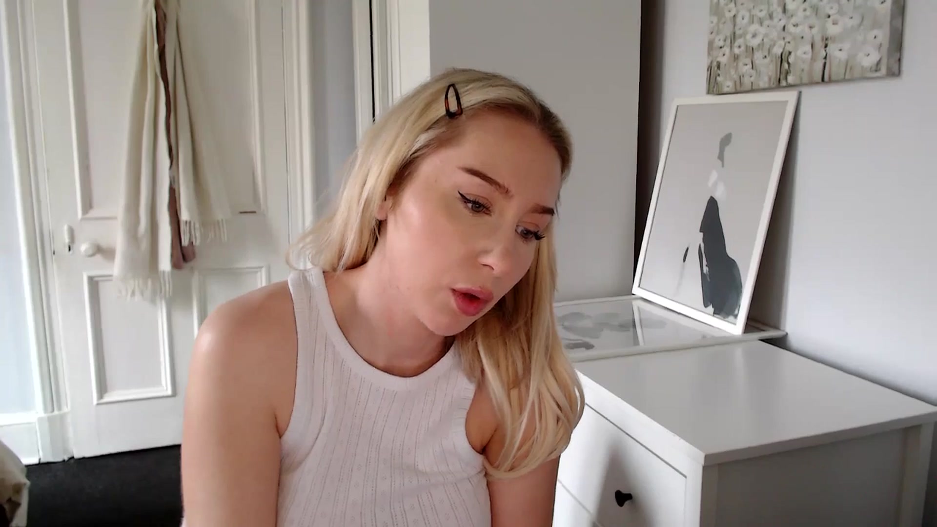 Gallery image thumbnail from British_Cutie's myfreecams stream on, 04/05/2025, 15:23 image 9 of 20