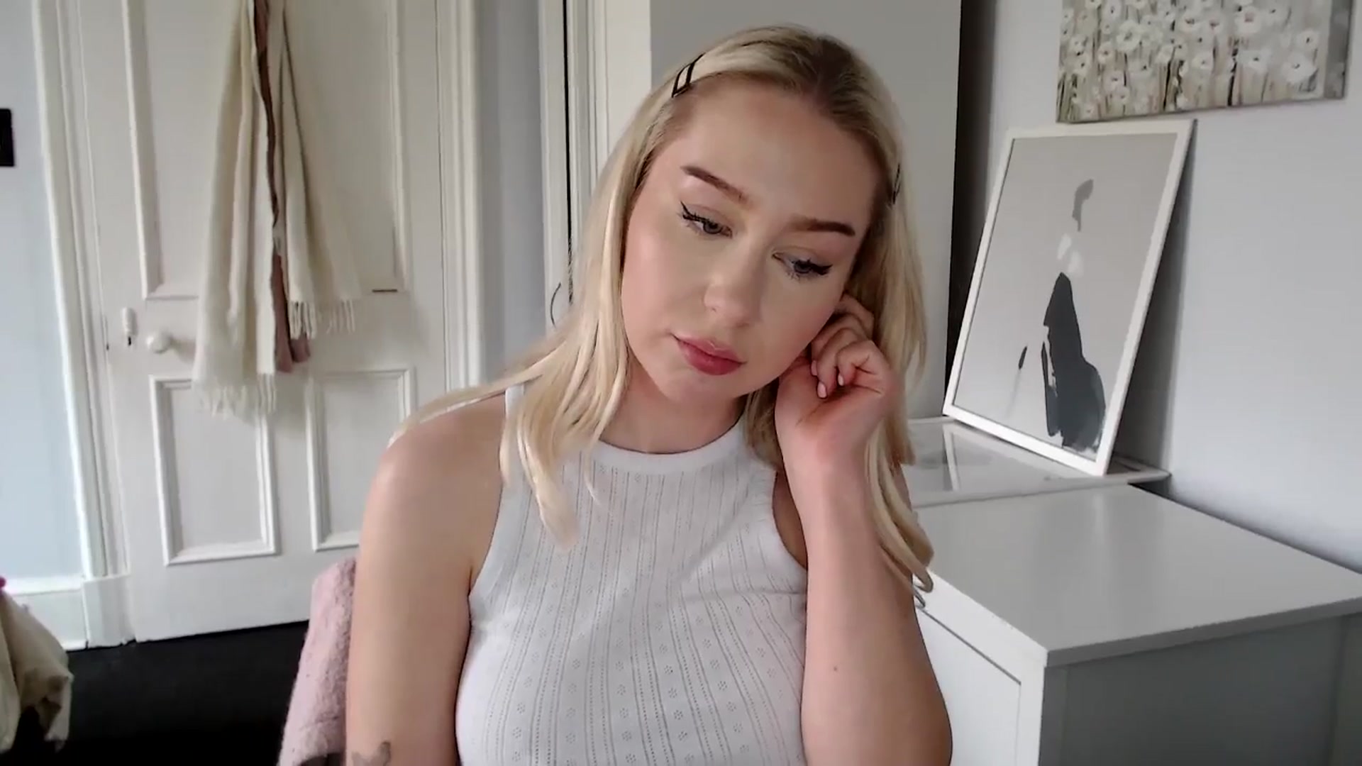 Gallery image thumbnail from British_Cutie's myfreecams stream on, 04/05/2025, 15:23 image 20 of 20