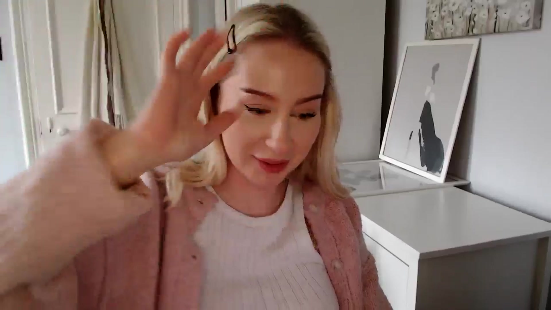 Gallery image thumbnail from British_Cutie's myfreecams stream on, 04/05/2025, 15:23 image 4 of 20