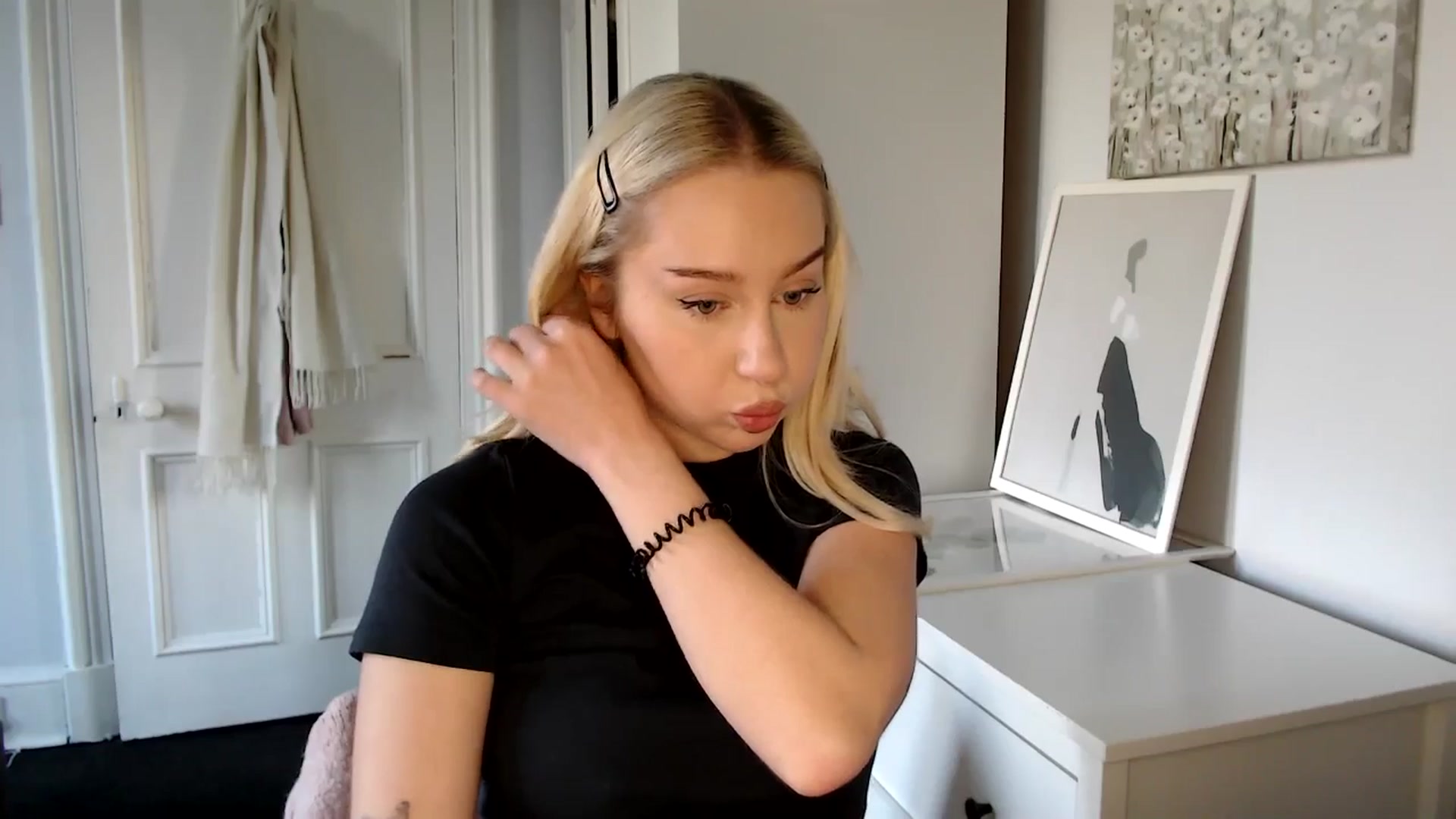 Gallery image thumbnail from British_Cutie's myfreecams stream on, 04/06/2025, 16:47 image 17 of 20