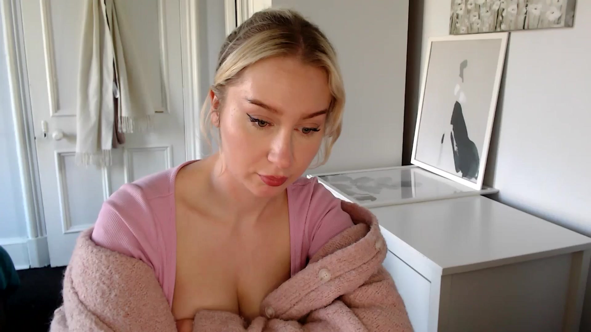 Gallery image thumbnail from British_Cutie's myfreecams stream on, 04/08/2025, 14:37 image 14 of 20