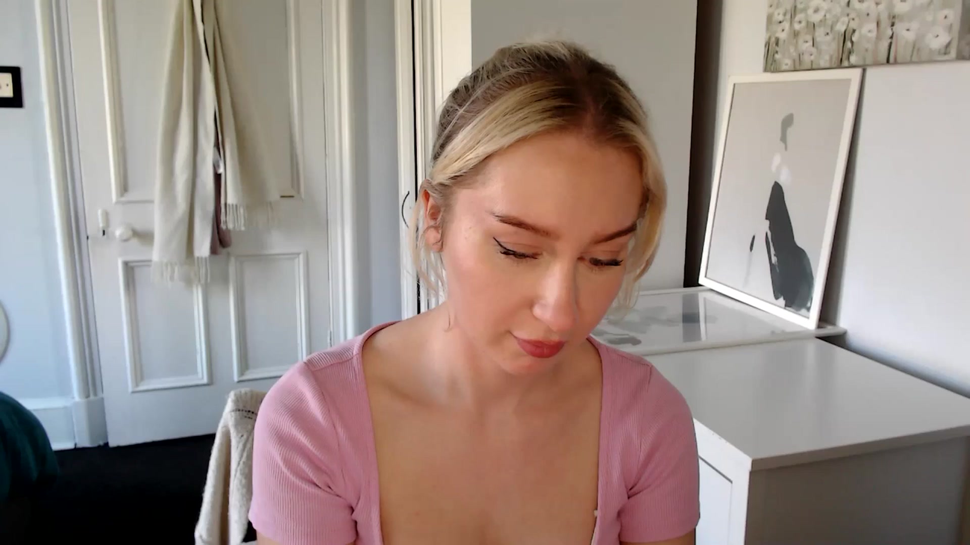 Gallery image thumbnail from British_Cutie's myfreecams stream on, 04/08/2025, 14:37 image 17 of 20