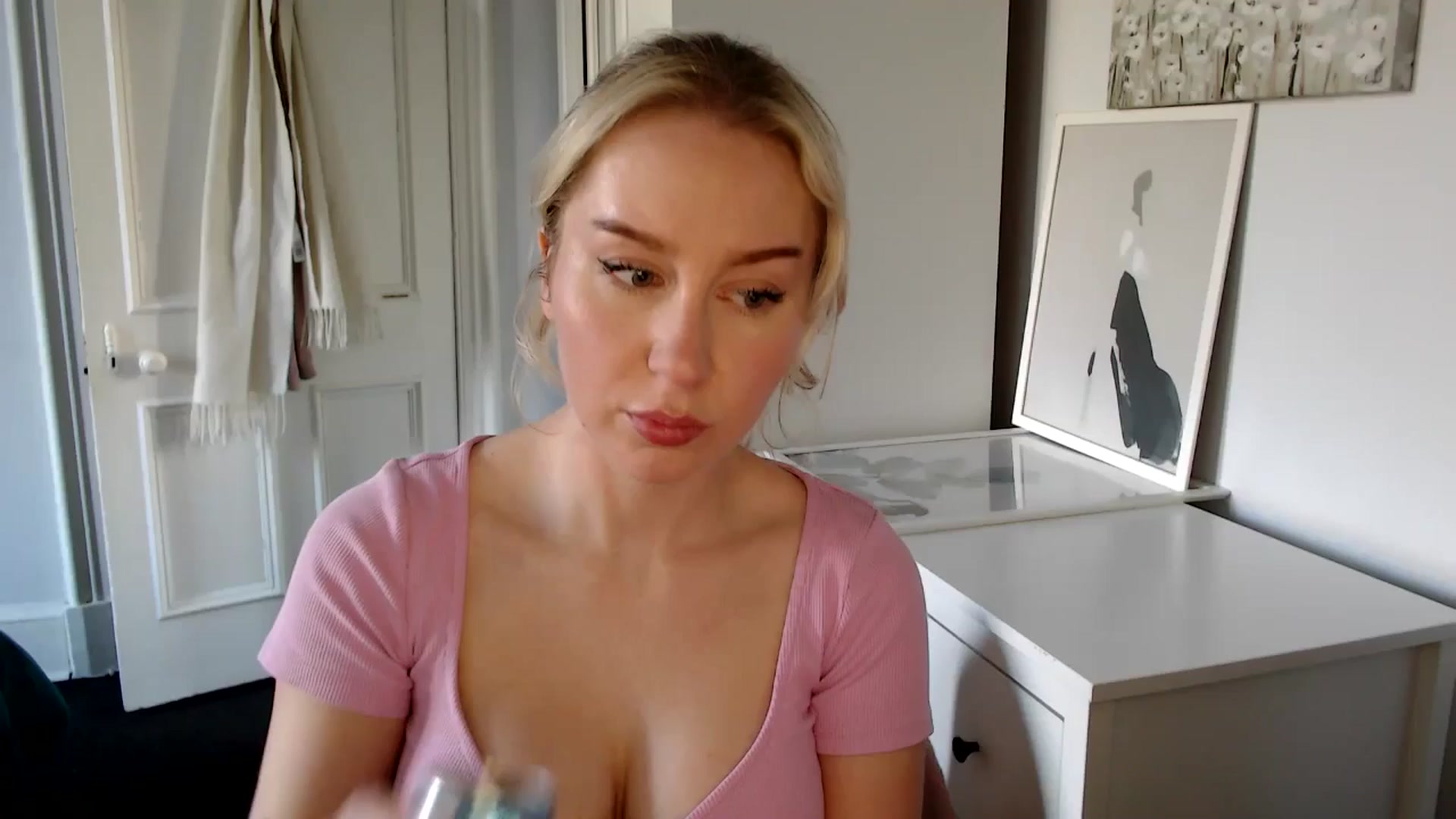 Gallery image thumbnail from British_Cutie's myfreecams stream on, 04/08/2025, 16:26 image 1 of 20