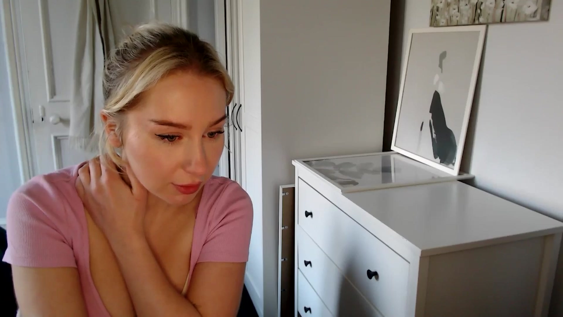 Gallery image thumbnail from British_Cutie's myfreecams stream on, 04/08/2025, 17:07 image 14 of 20