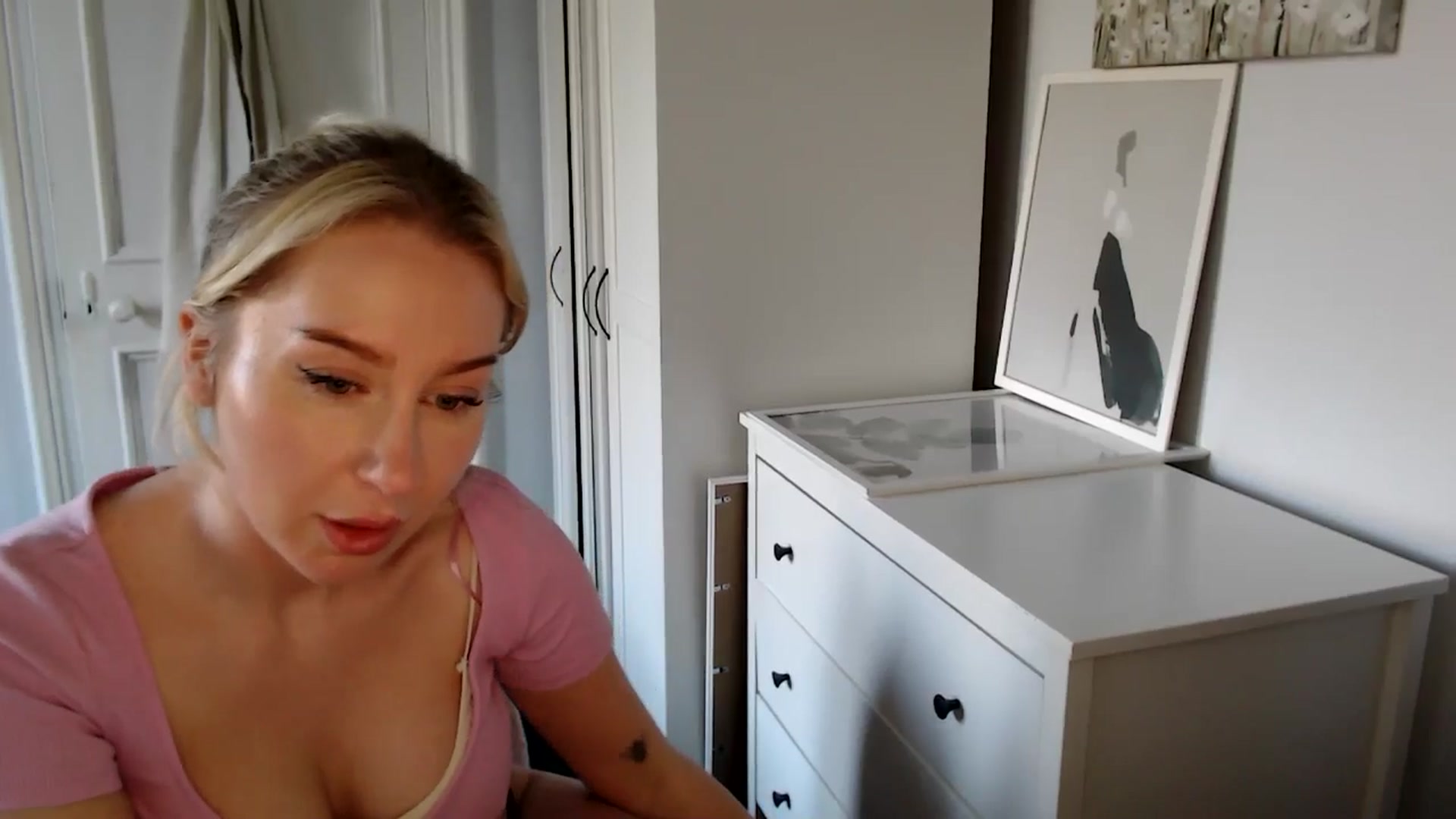 Gallery image thumbnail from British_Cutie's myfreecams stream on, 04/08/2025, 17:07 image 13 of 20