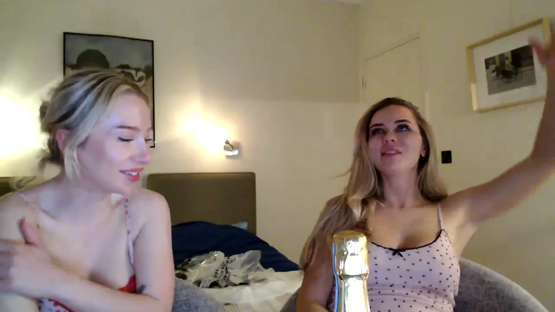 Gallery image thumbnail from British_Cutie's myfreecams stream on, 04/11/2025, 23:29 image 11 of 20