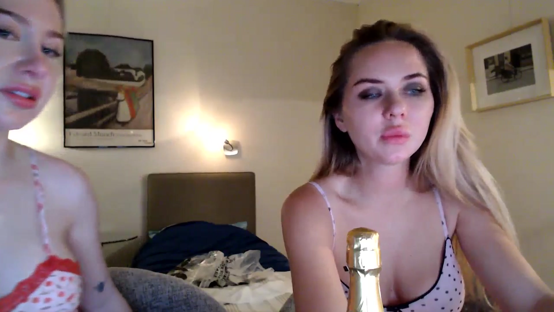 Gallery image thumbnail from British_Cutie's myfreecams stream on, 04/11/2025, 23:29 image 9 of 20