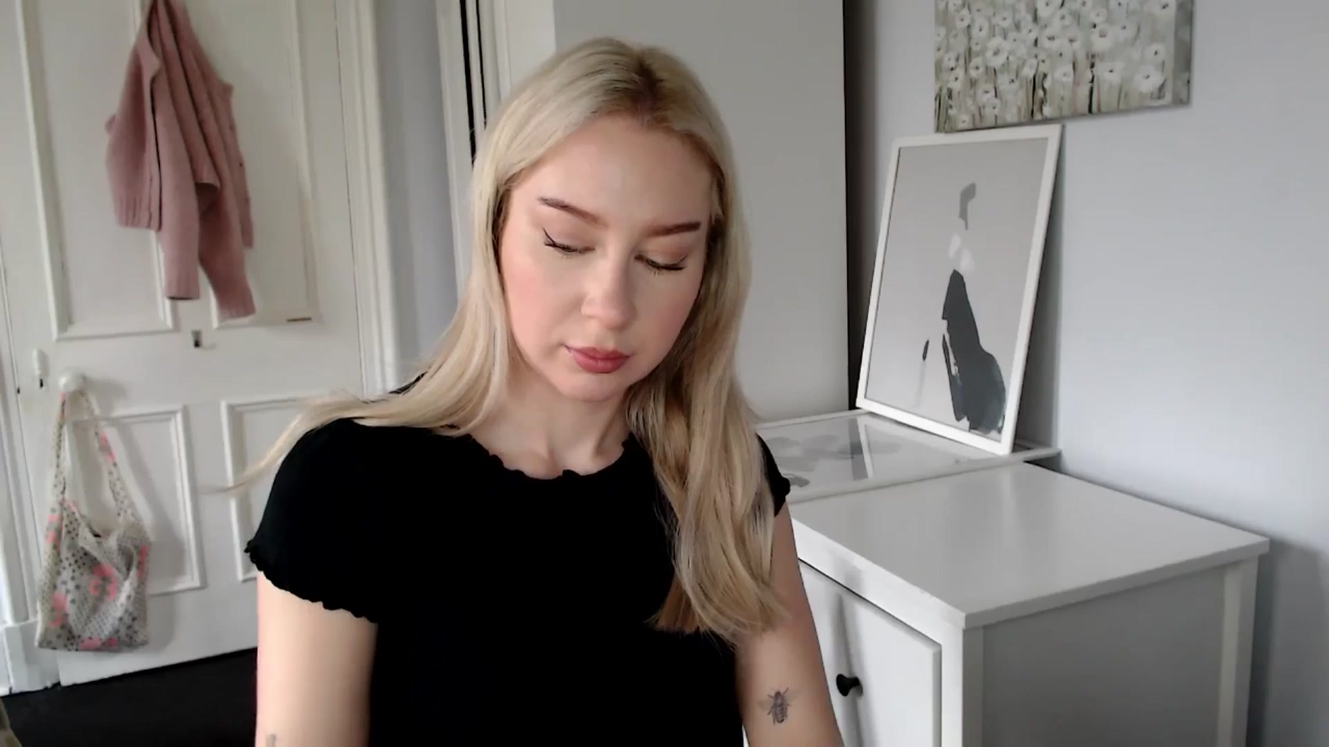 Gallery image thumbnail from British_Cutie's myfreecams stream on, 04/17/2025, 07:22 image 8 of 20