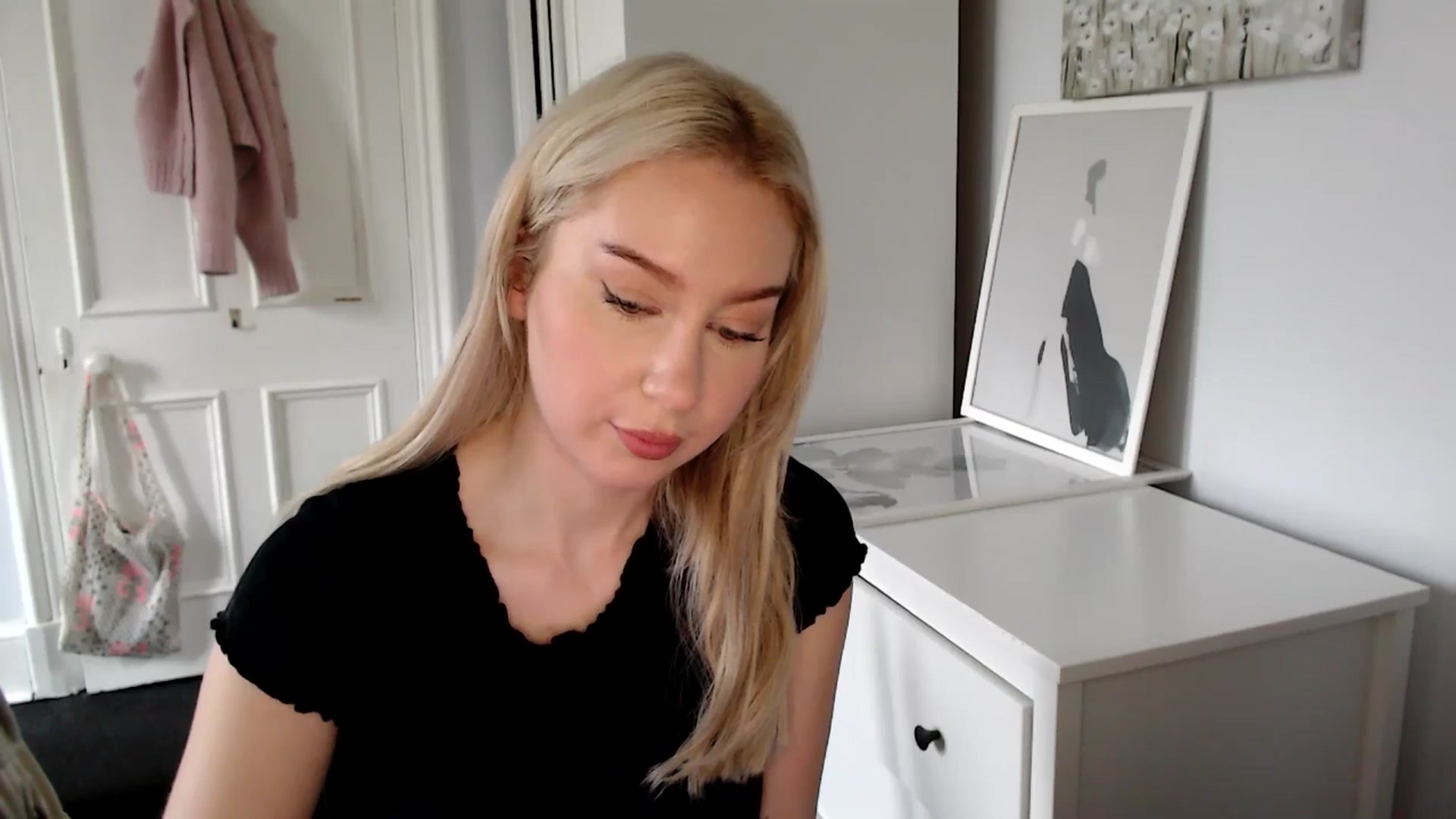 Gallery image thumbnail from British_Cutie's myfreecams stream on, 04/17/2025, 07:52 image 20 of 20