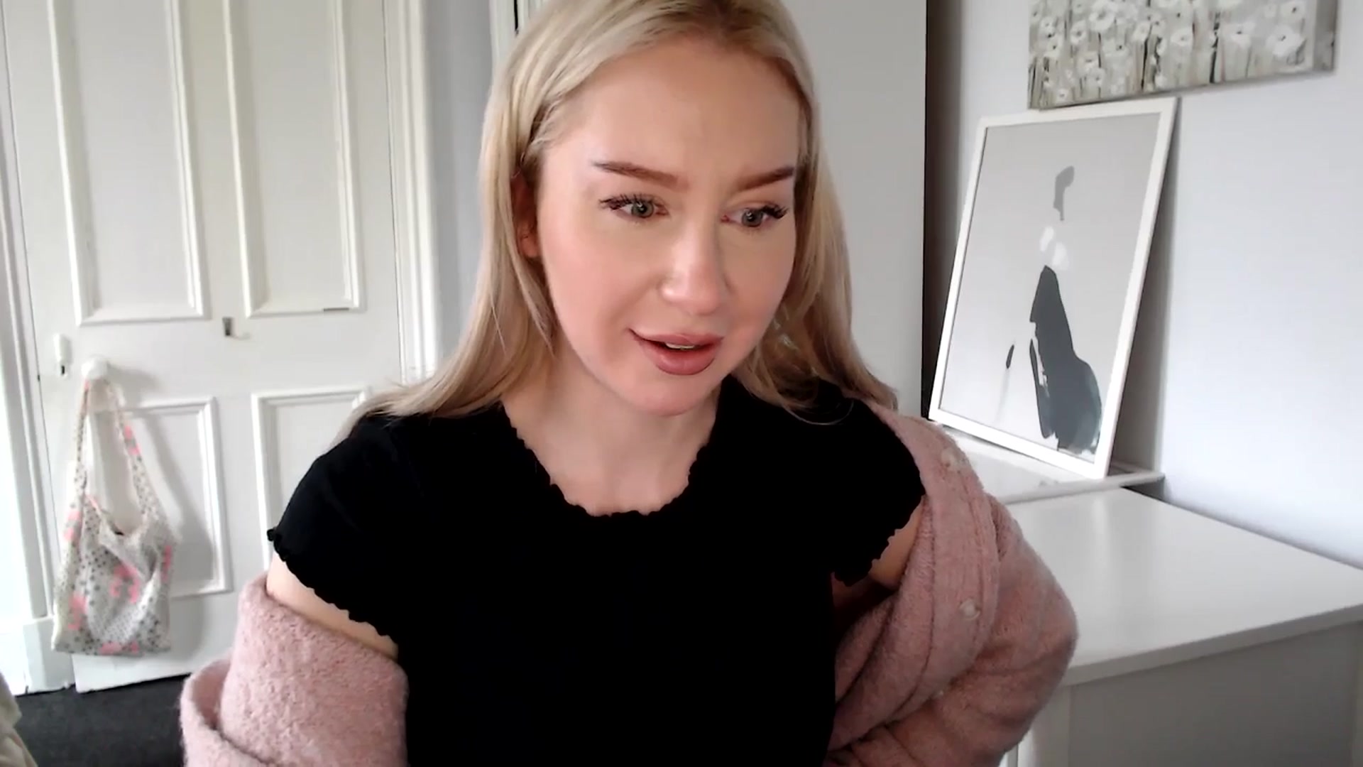 Gallery image thumbnail from British_Cutie's myfreecams stream on, 04/17/2025, 09:16 image 10 of 20