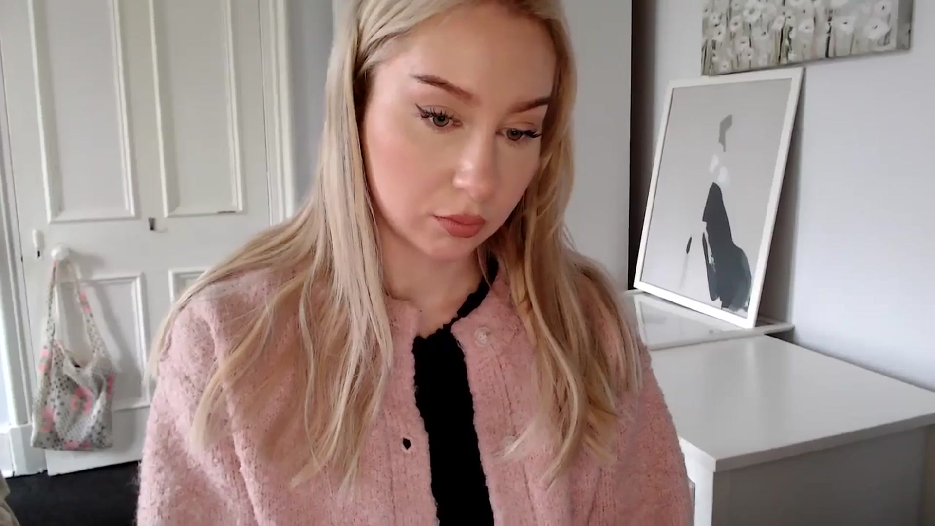 Gallery image thumbnail from British_Cutie's myfreecams stream on, 04/17/2025, 09:16 image 2 of 20